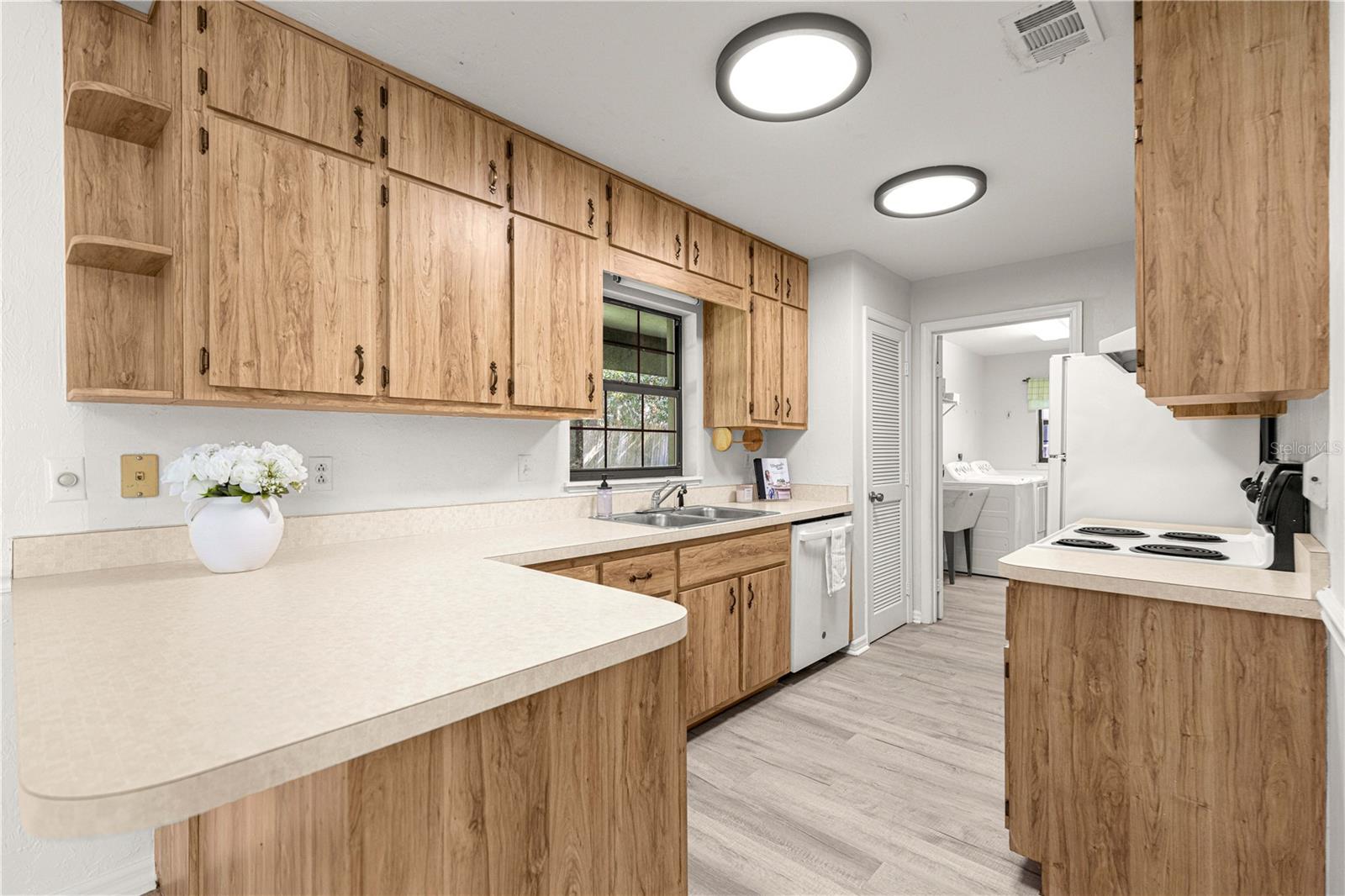 716 31st, Ocala, FL 34471