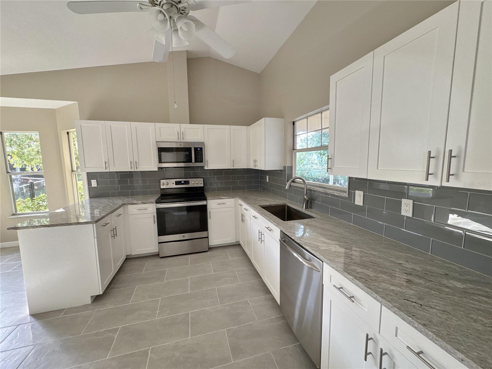 3174 57th Avenue, Bradenton, FL 34203
