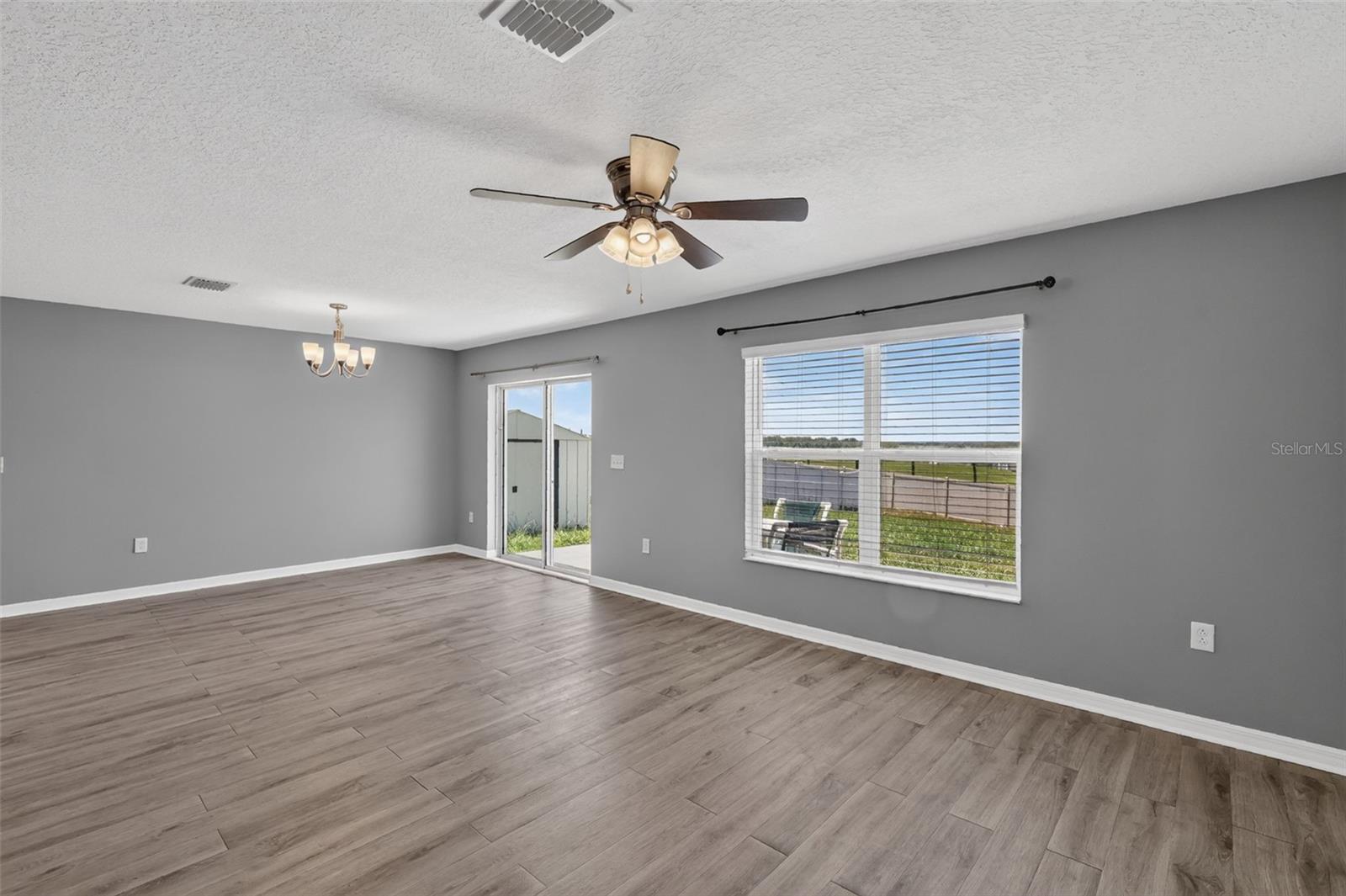 2465 Begonia, Mascotte, FL 34753