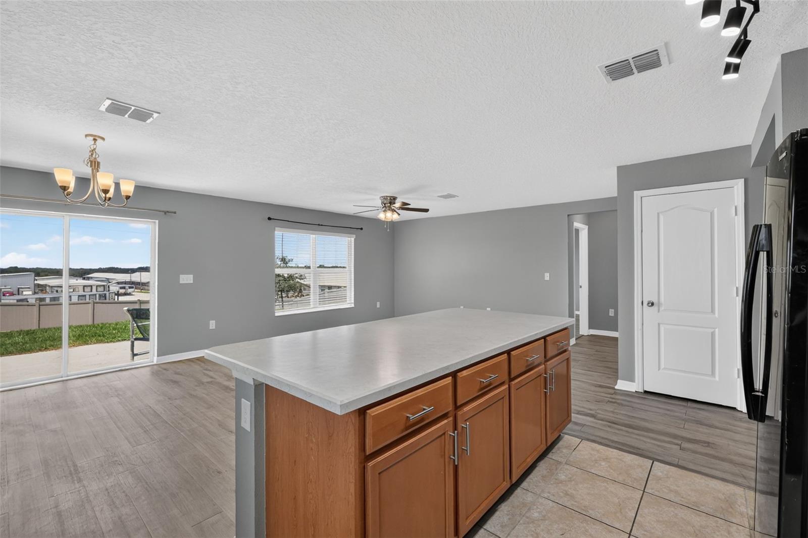 2465 Begonia, Mascotte, FL 34753
