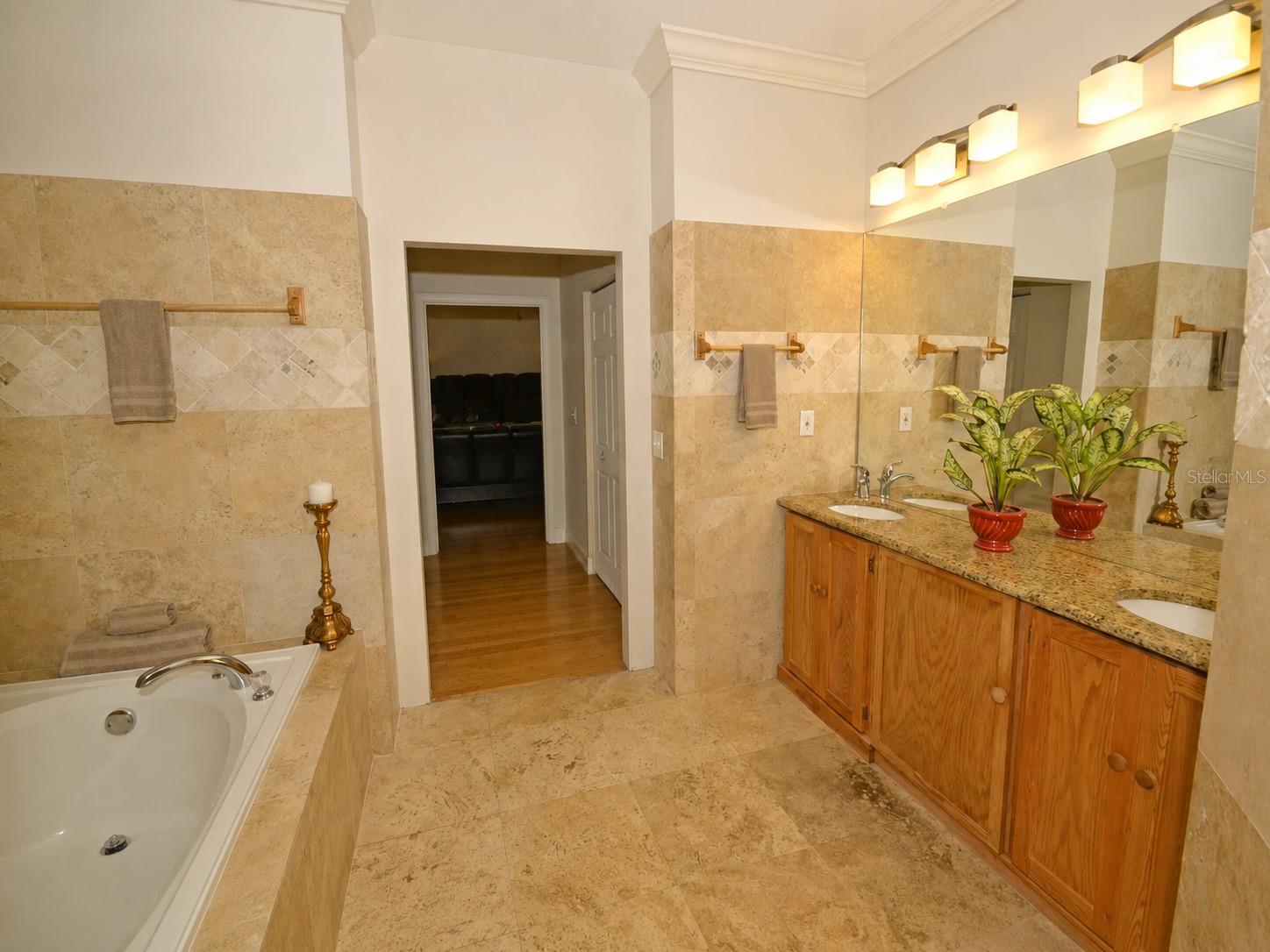 3517 Haines, St Petersburg, FL 33704