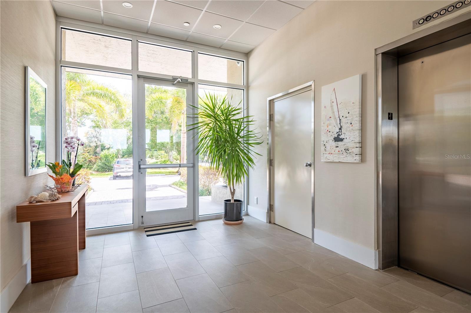 2675 Gulf of Mexico Unit 204, Longboat Key, FL 34228