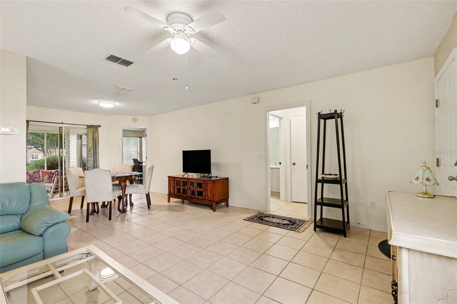 1501 Las Pacos, The Villages, FL 32162