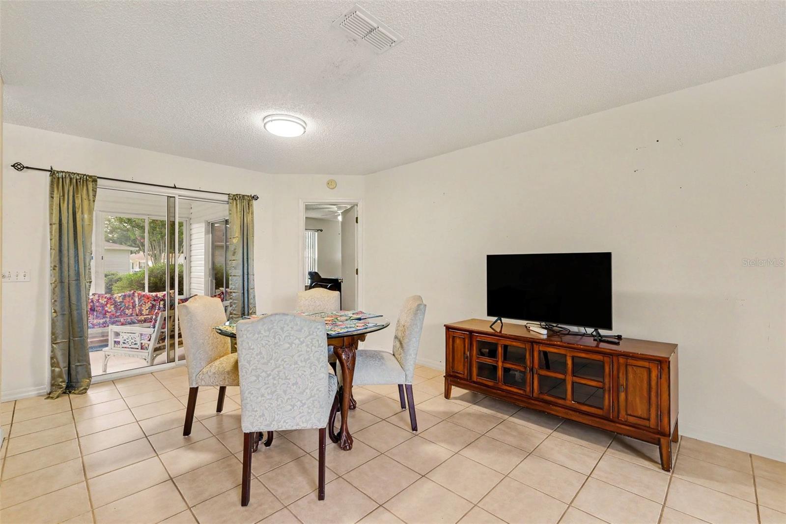1501 Las Pacos, The Villages, FL 32162