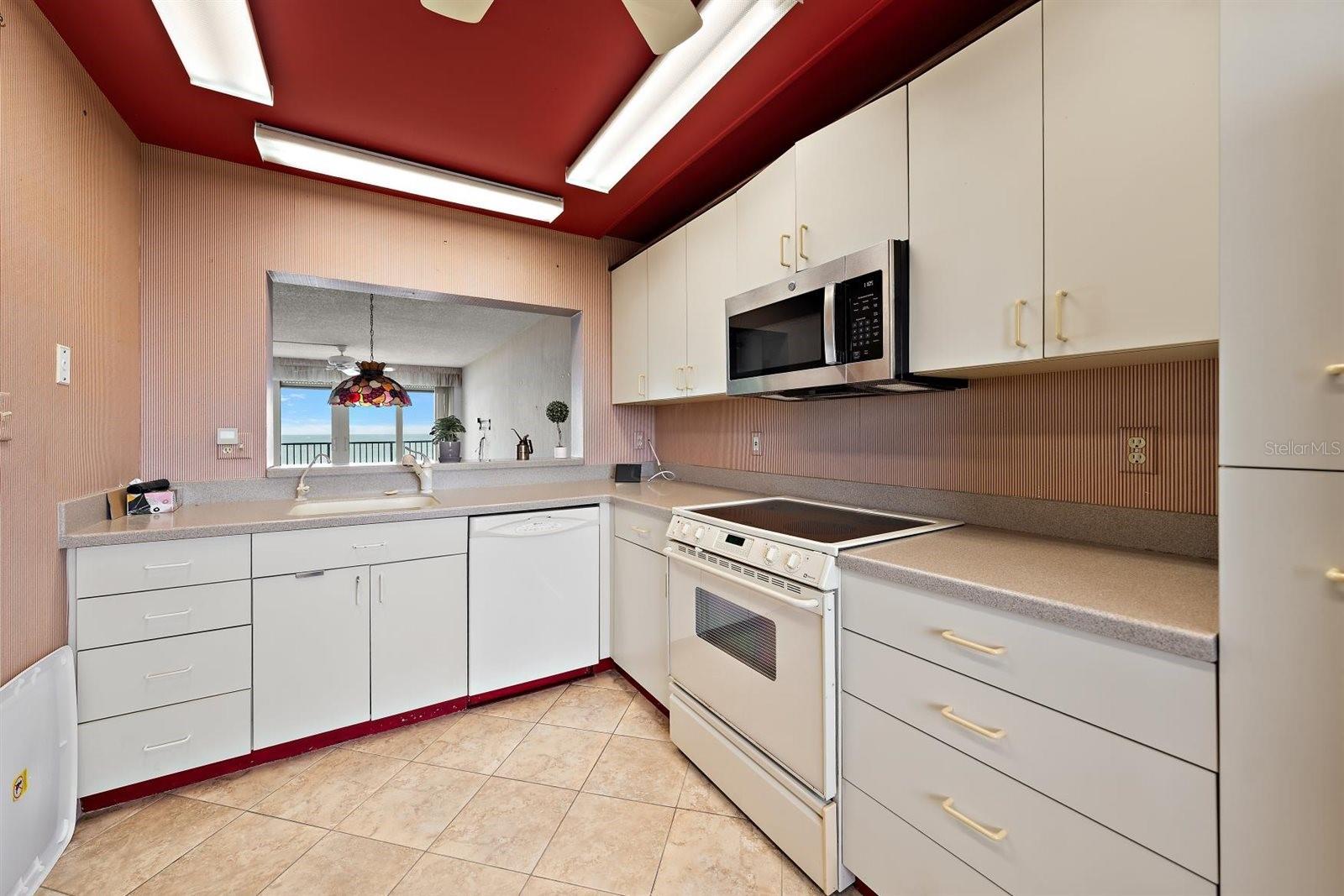1250 Gulf Unit 706, Clearwater Beach, FL 33767