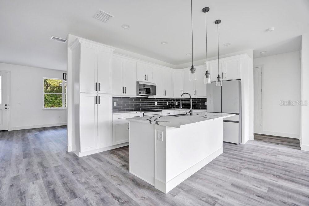 551 Dowling, Lady Lake, FL 32159