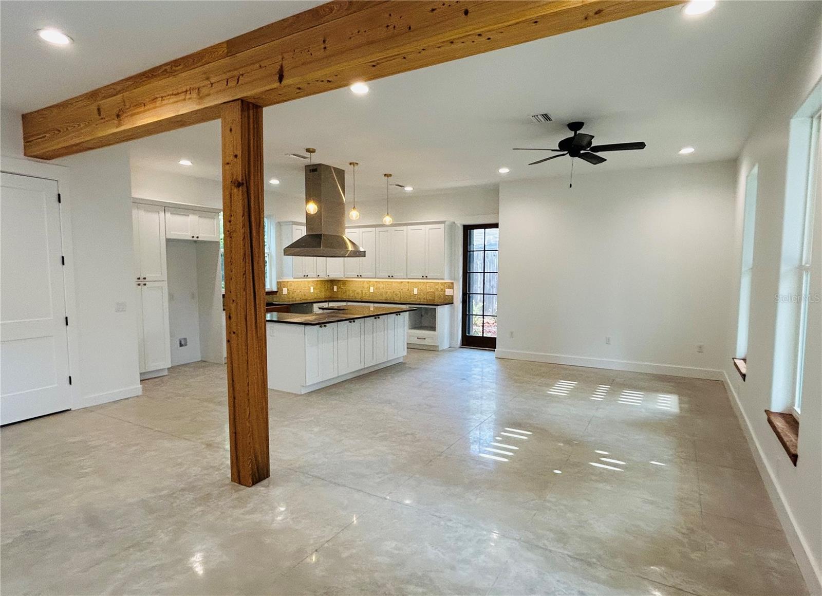 296 12th, Gainesville, FL 32601