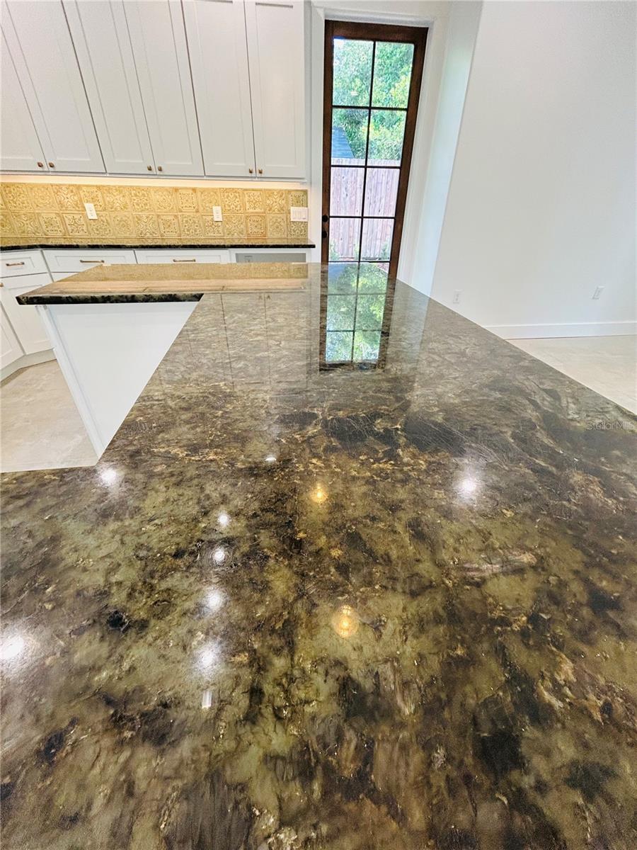 296 12th, Gainesville, FL 32601