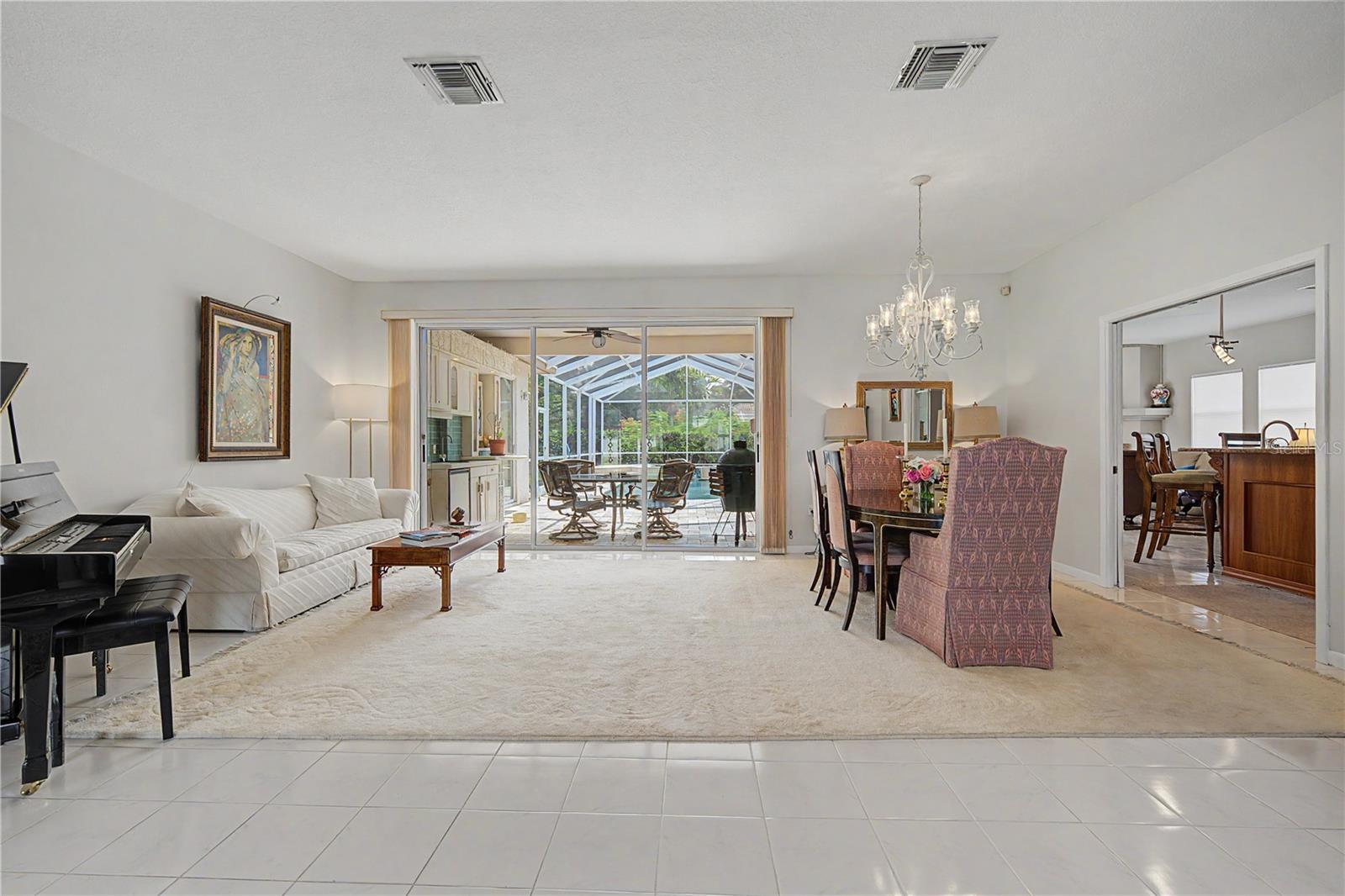 2093 Swan, Palm Harbor, FL 34683