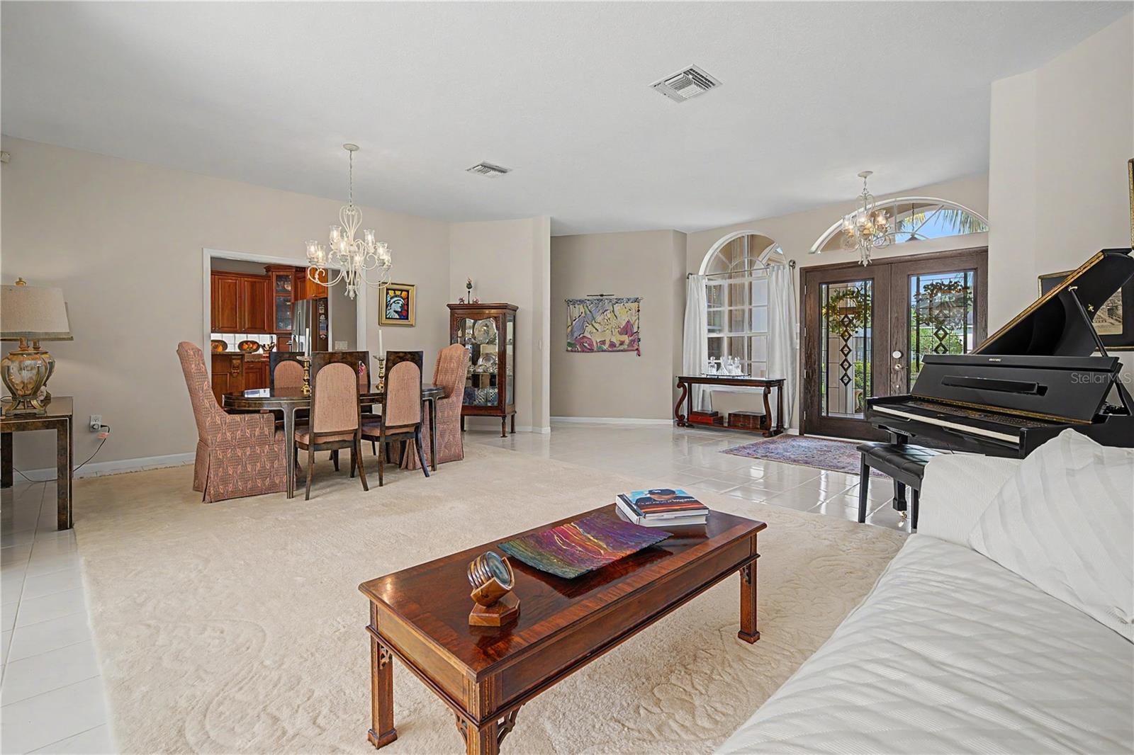 2093 Swan, Palm Harbor, FL 34683