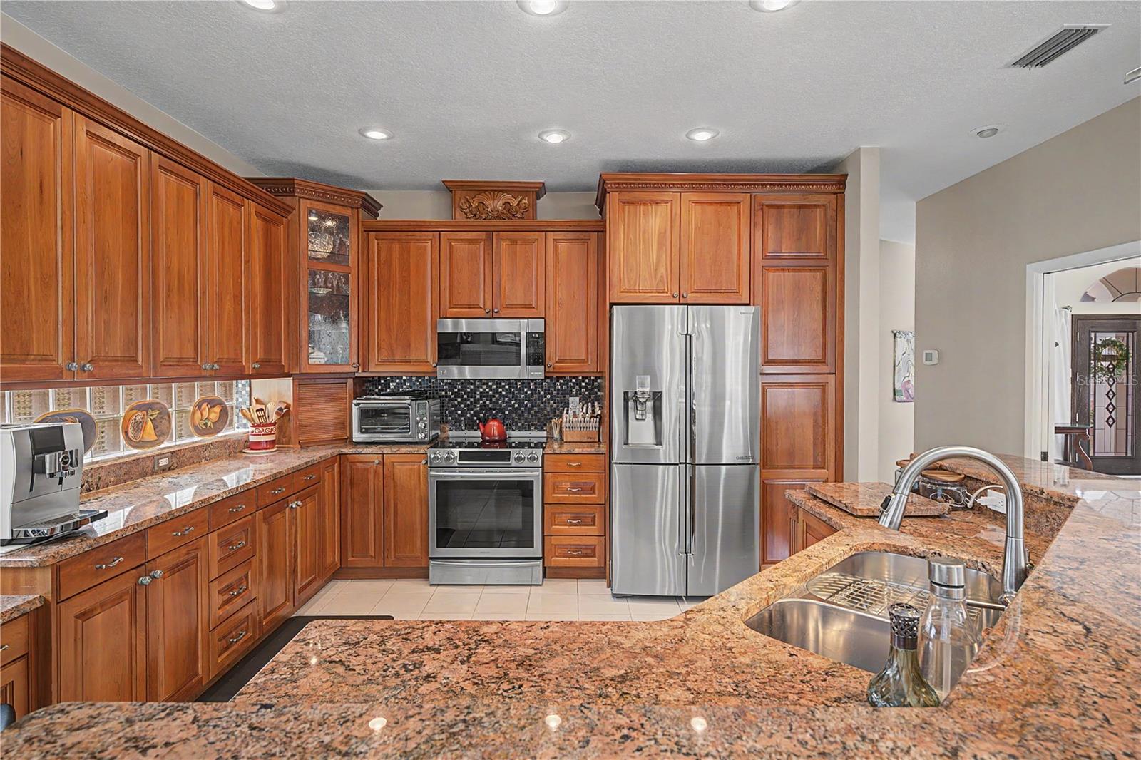 2093 Swan, Palm Harbor, FL 34683