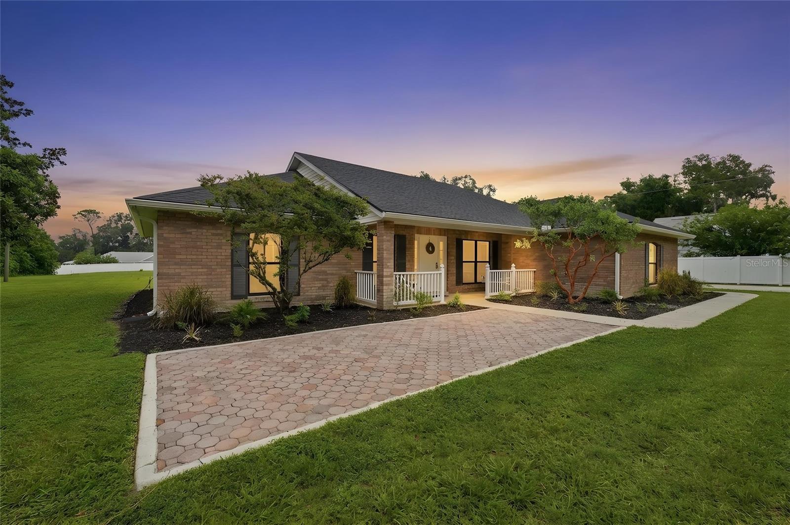 535 Plymouth, Deland, FL 32724
