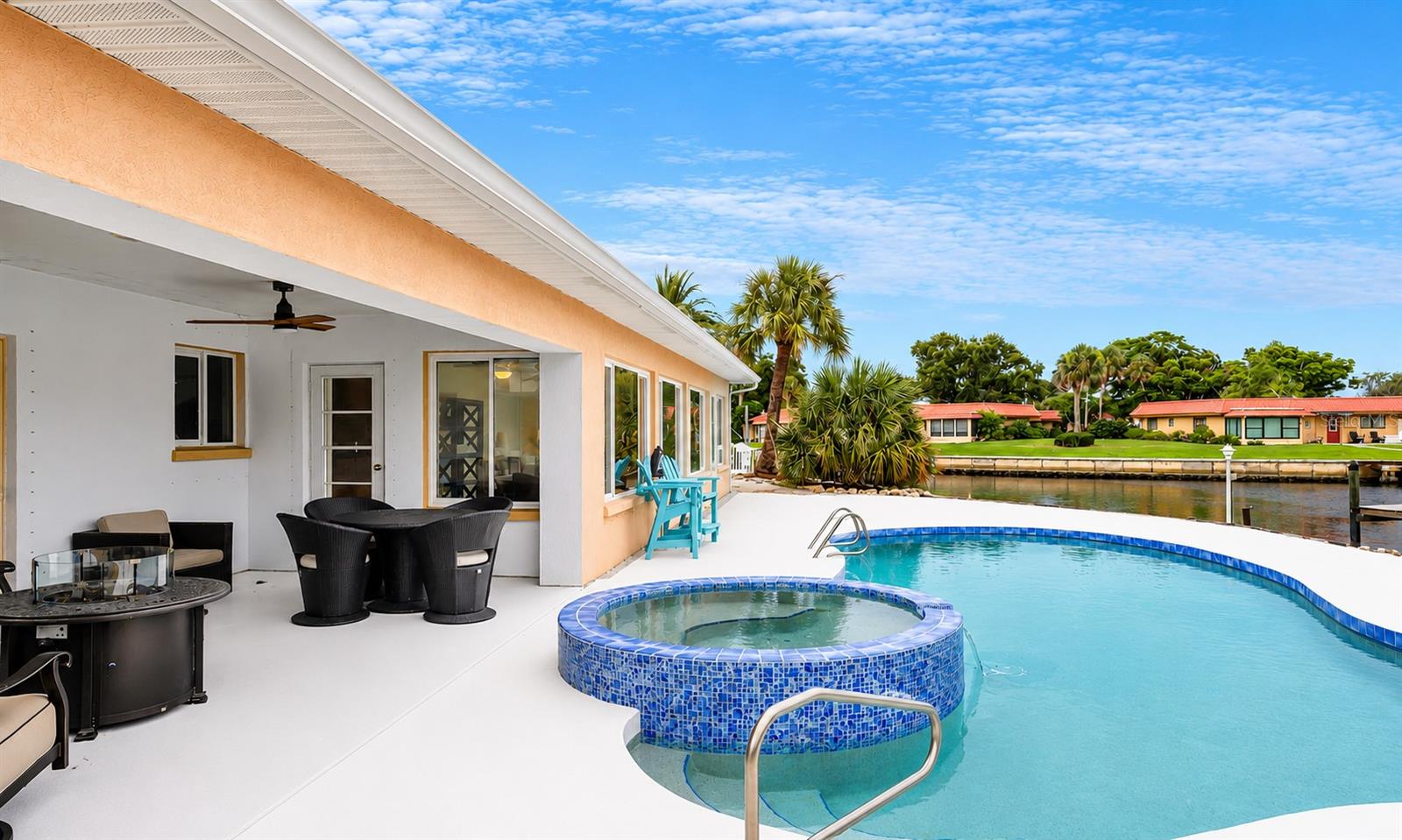 4223 Royal Palm, Bradenton, FL 34210