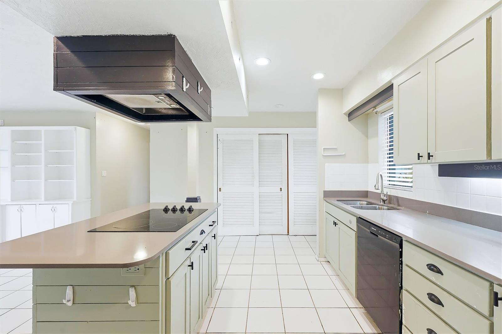 3408 17th, Bradenton, FL 34205