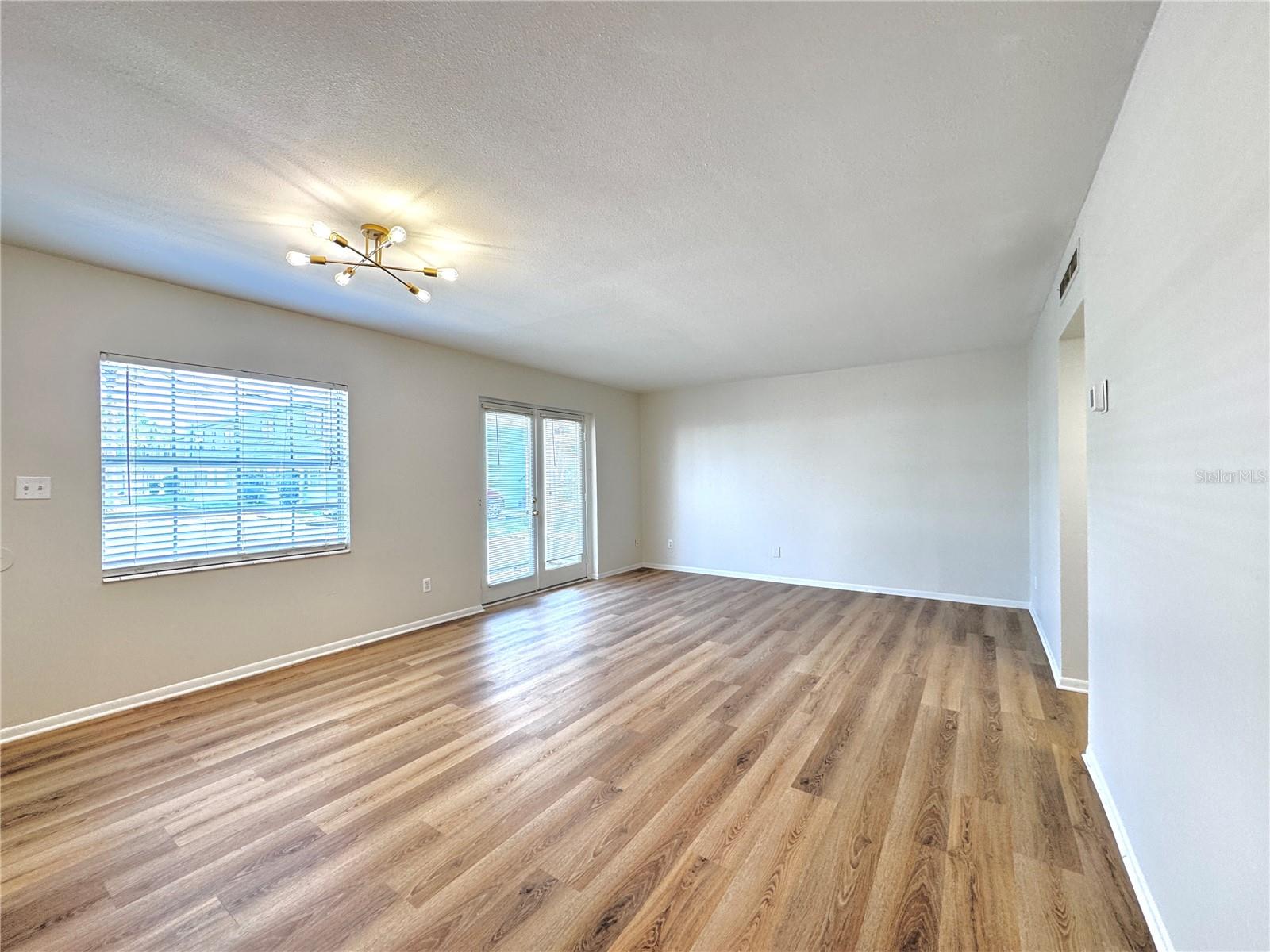 1000 Semoran Unit 305, Winter Park, FL 32792