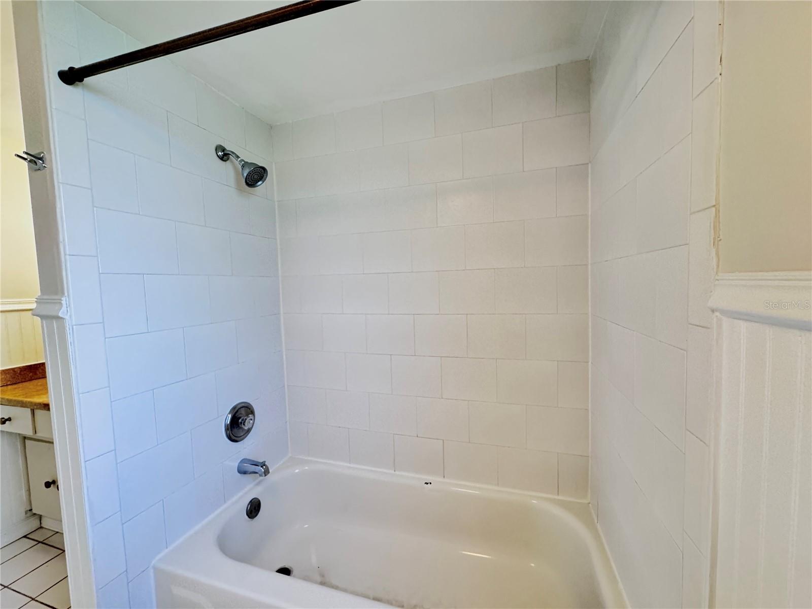 1000 Semoran Unit 305, Winter Park, FL 32792