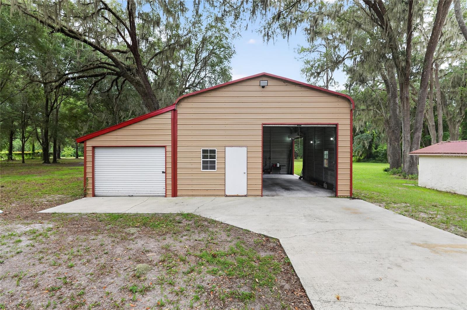 18741 Us Highway 301, Citra, FL 32113
