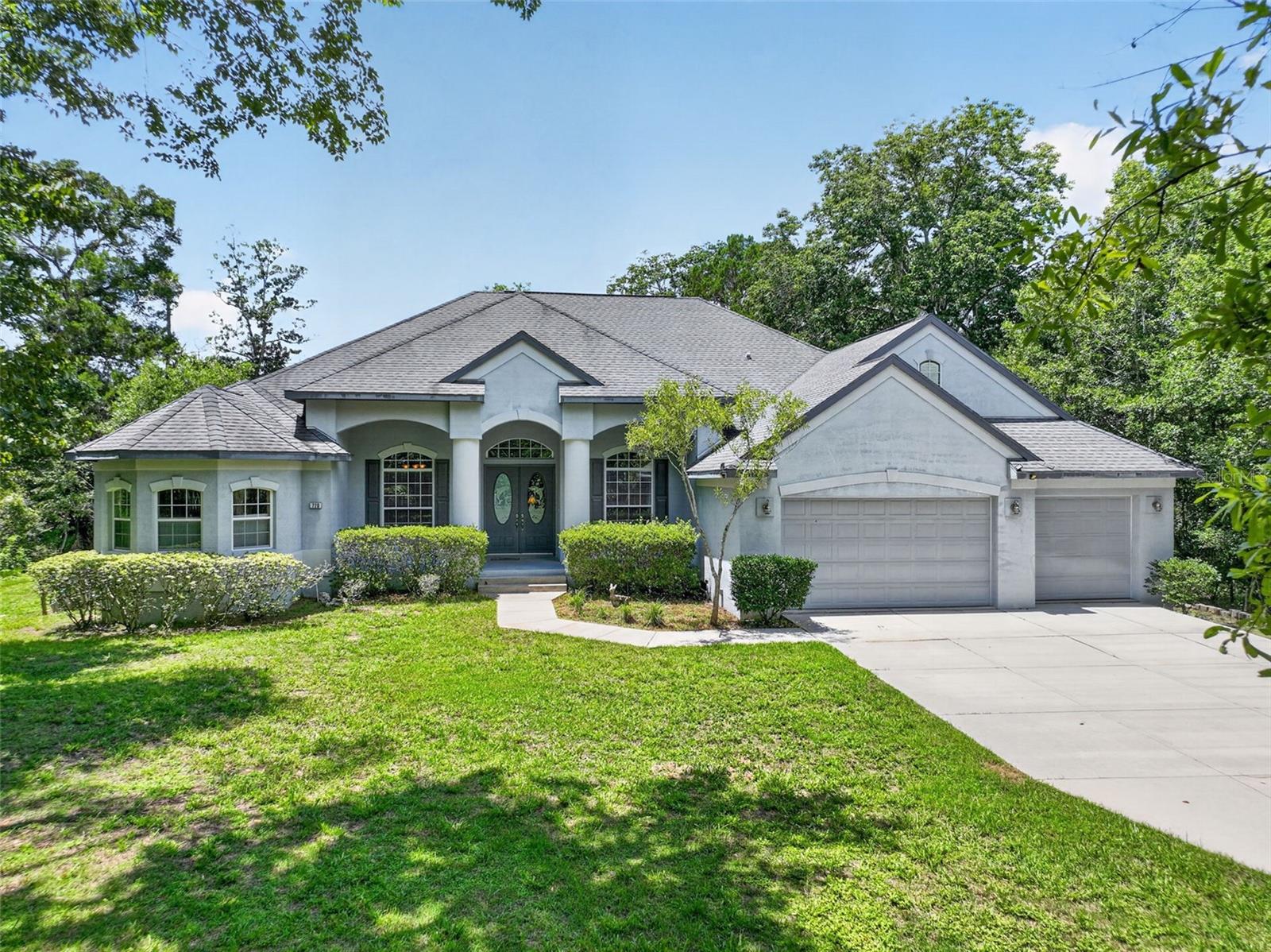 720 Northwest Snug Harbor Road, Crystal River, FL 34428