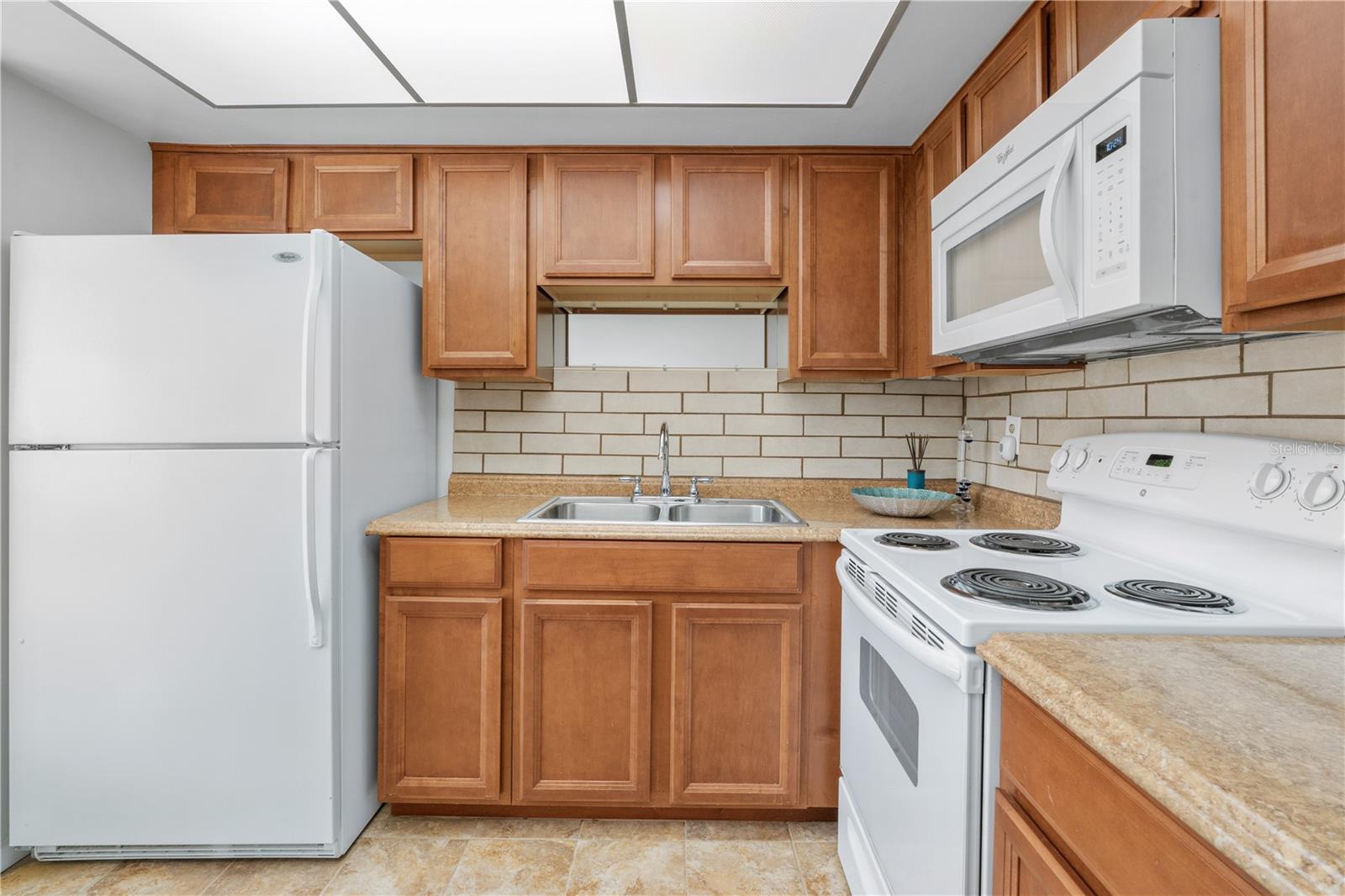 7801 11th Unit 302, St Petersburg, FL 33702