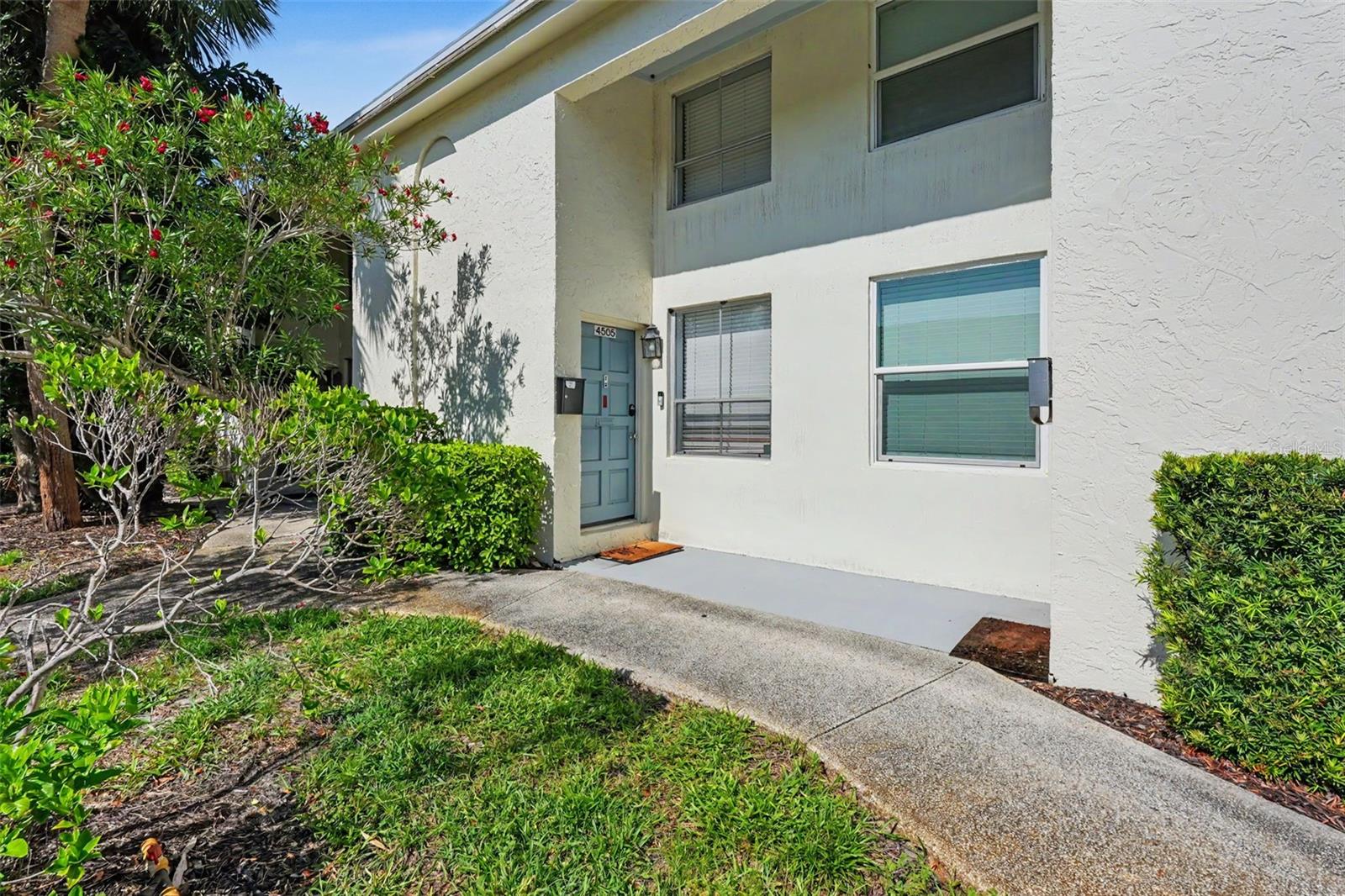 4505 La Capri, Tampa, FL 33611