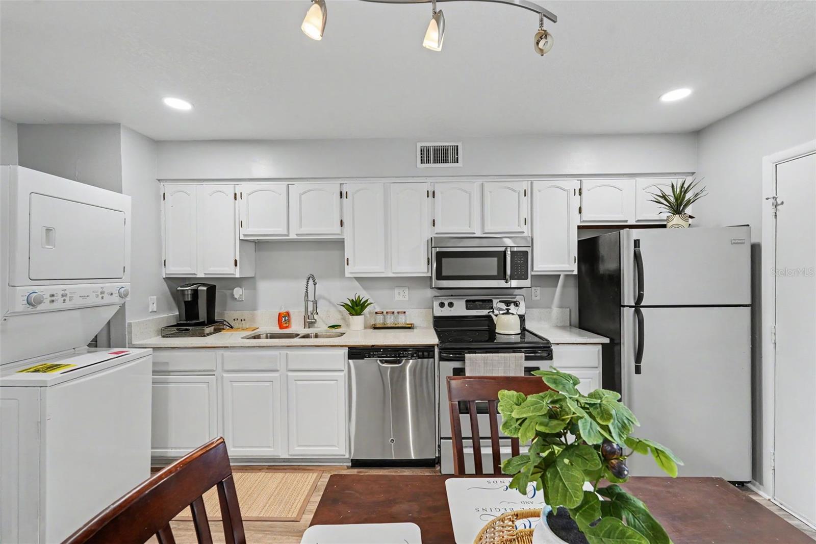 4505 La Capri, Tampa, FL 33611