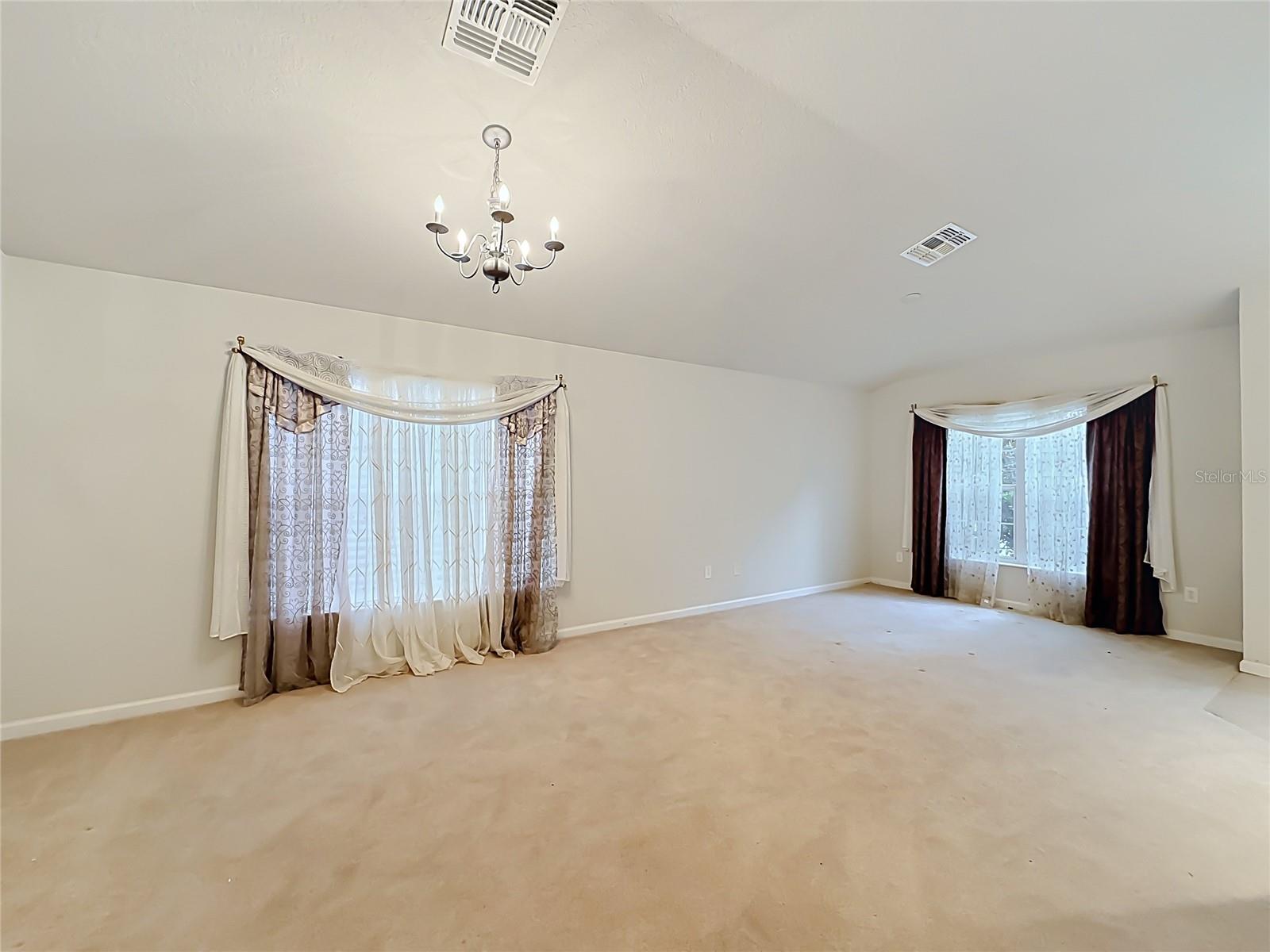 5669 40th, Ocala, FL 34474