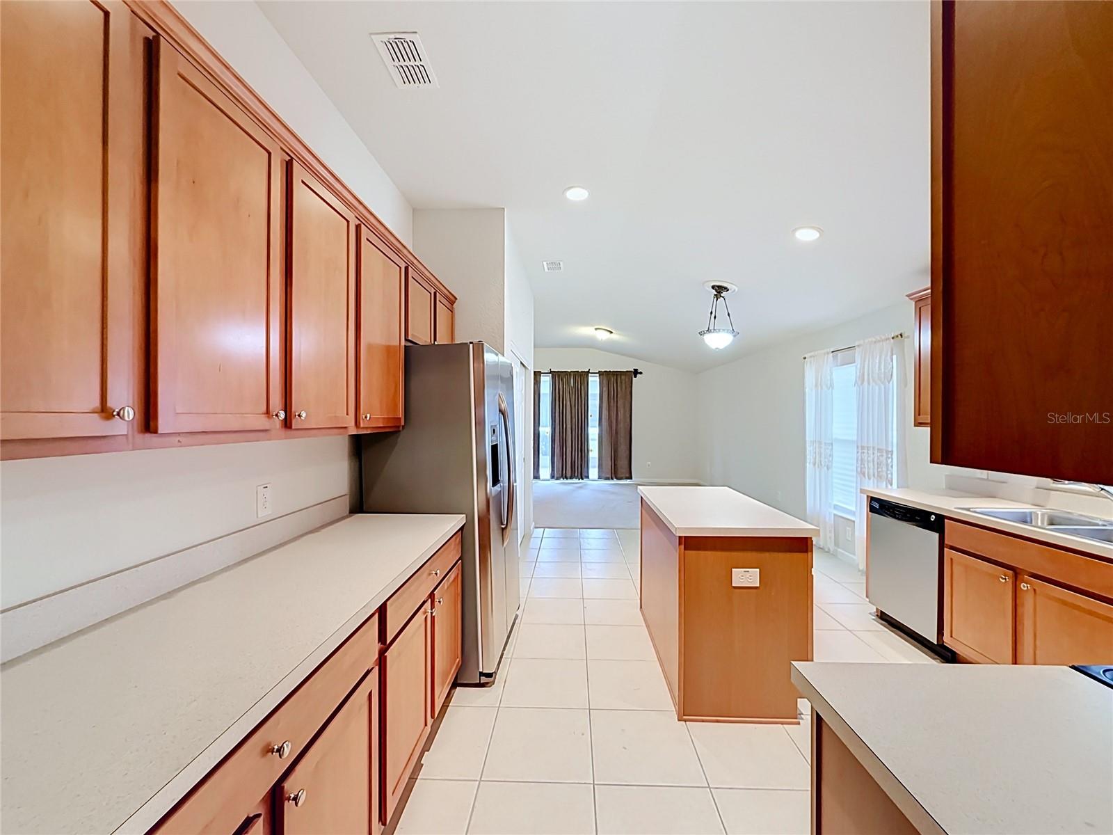 5669 40th, Ocala, FL 34474