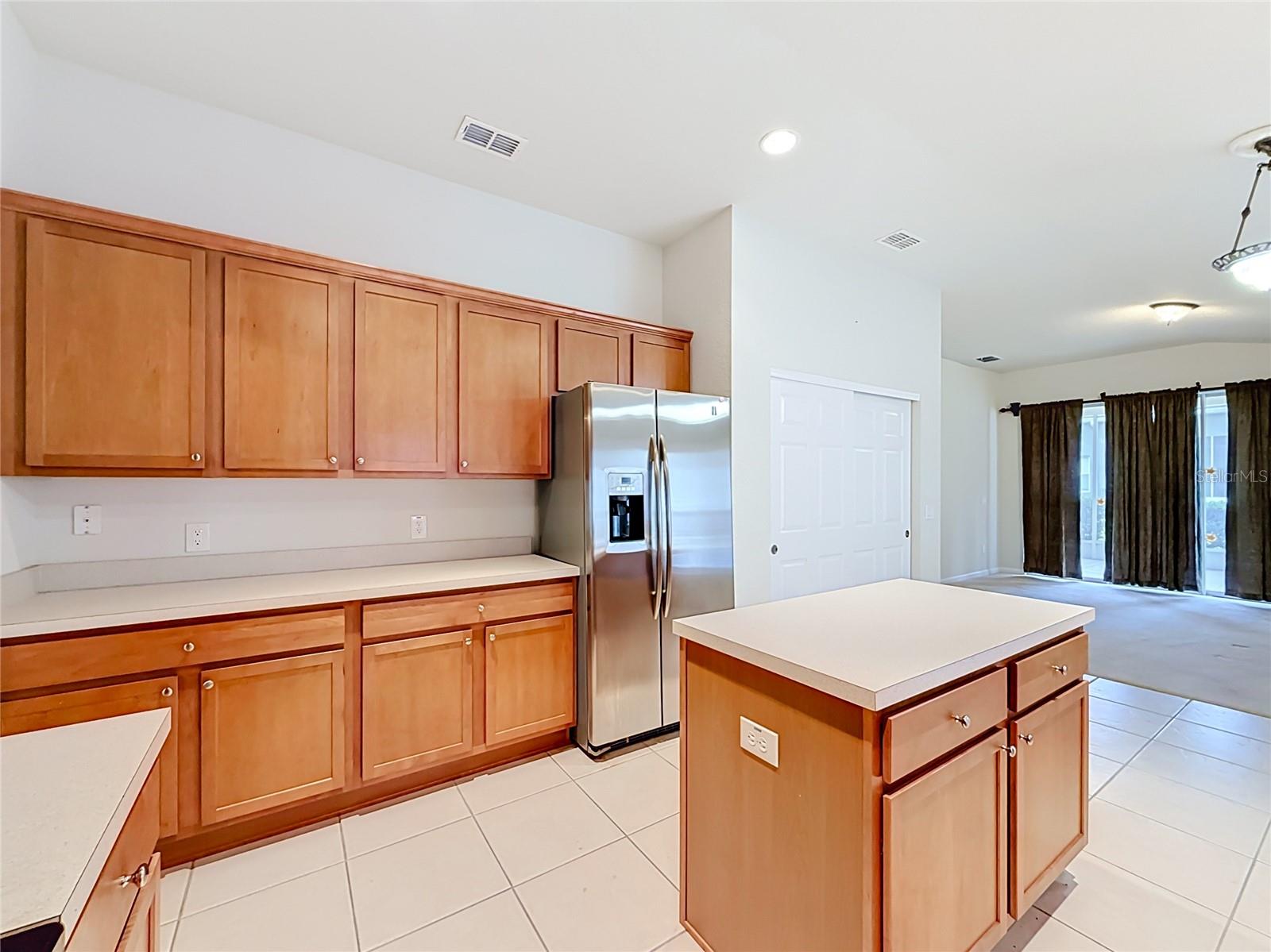 5669 40th, Ocala, FL 34474