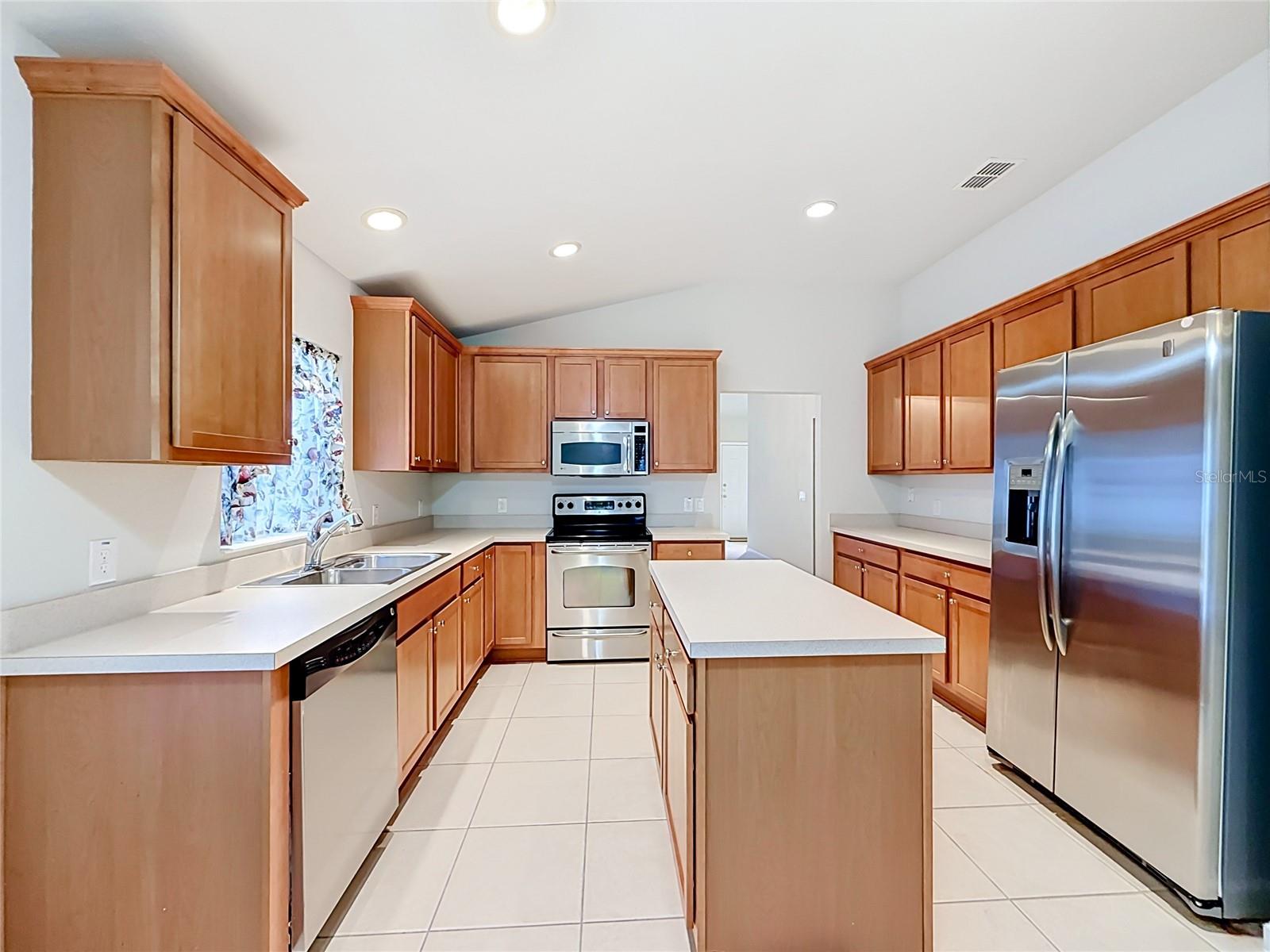 5669 40th, Ocala, FL 34474