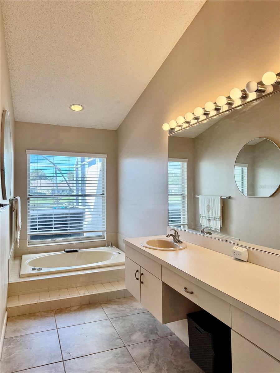 4720 Peridia, Bradenton, FL 34203