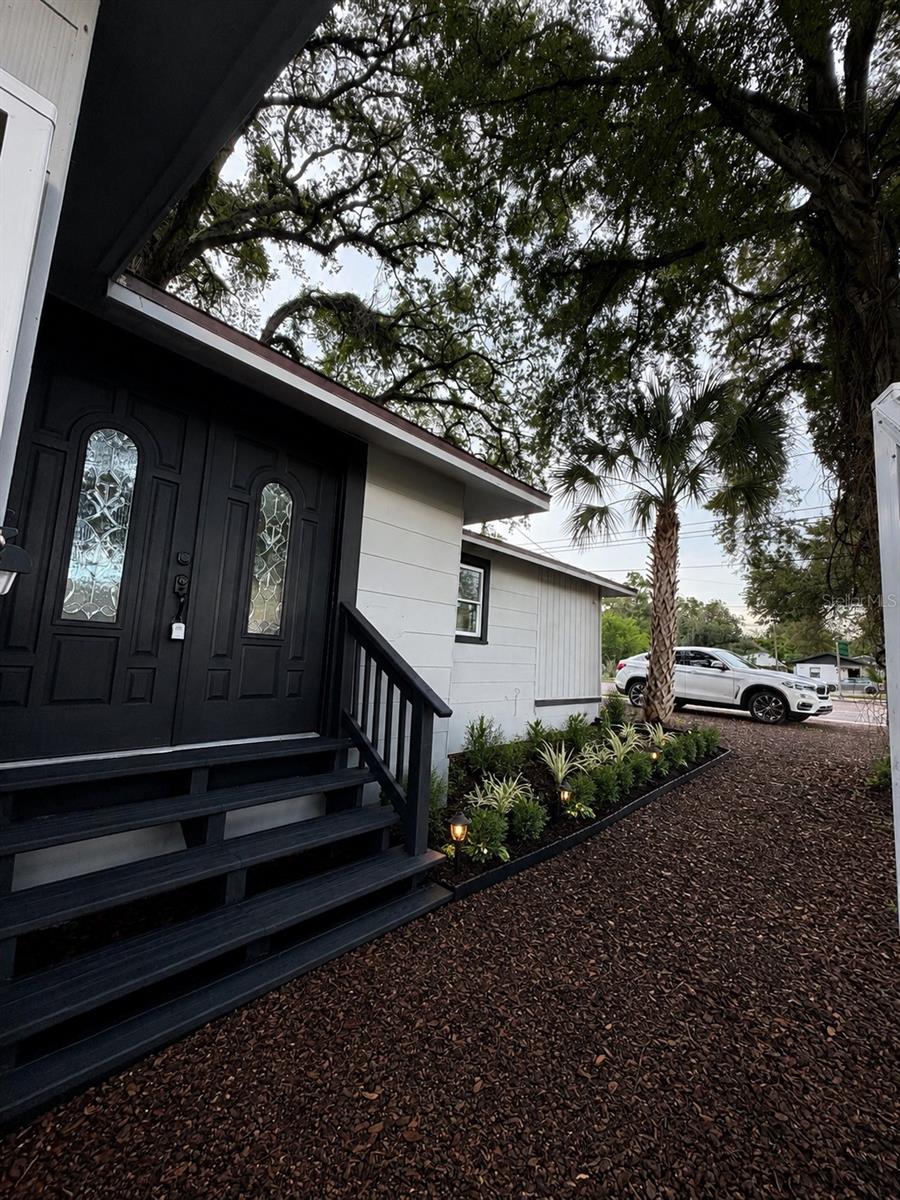 1221 Dr Martin Luther King Jr, Tampa, FL 33603