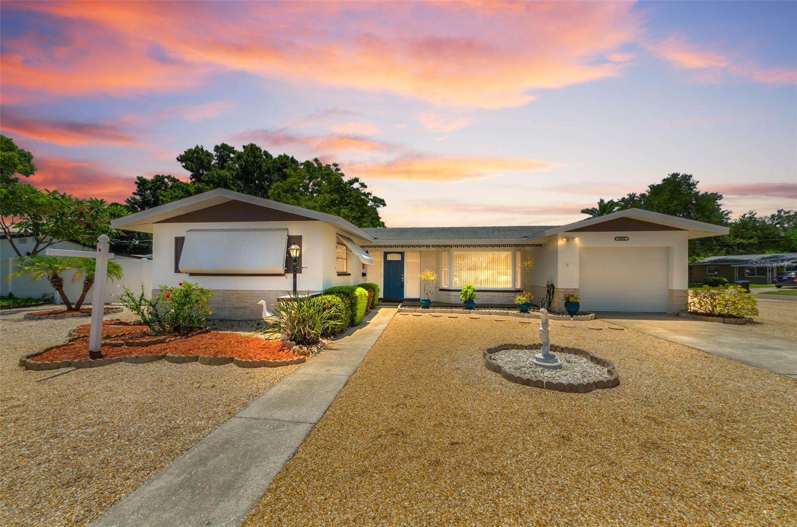 5992 32nd, St Petersburg, FL 33710