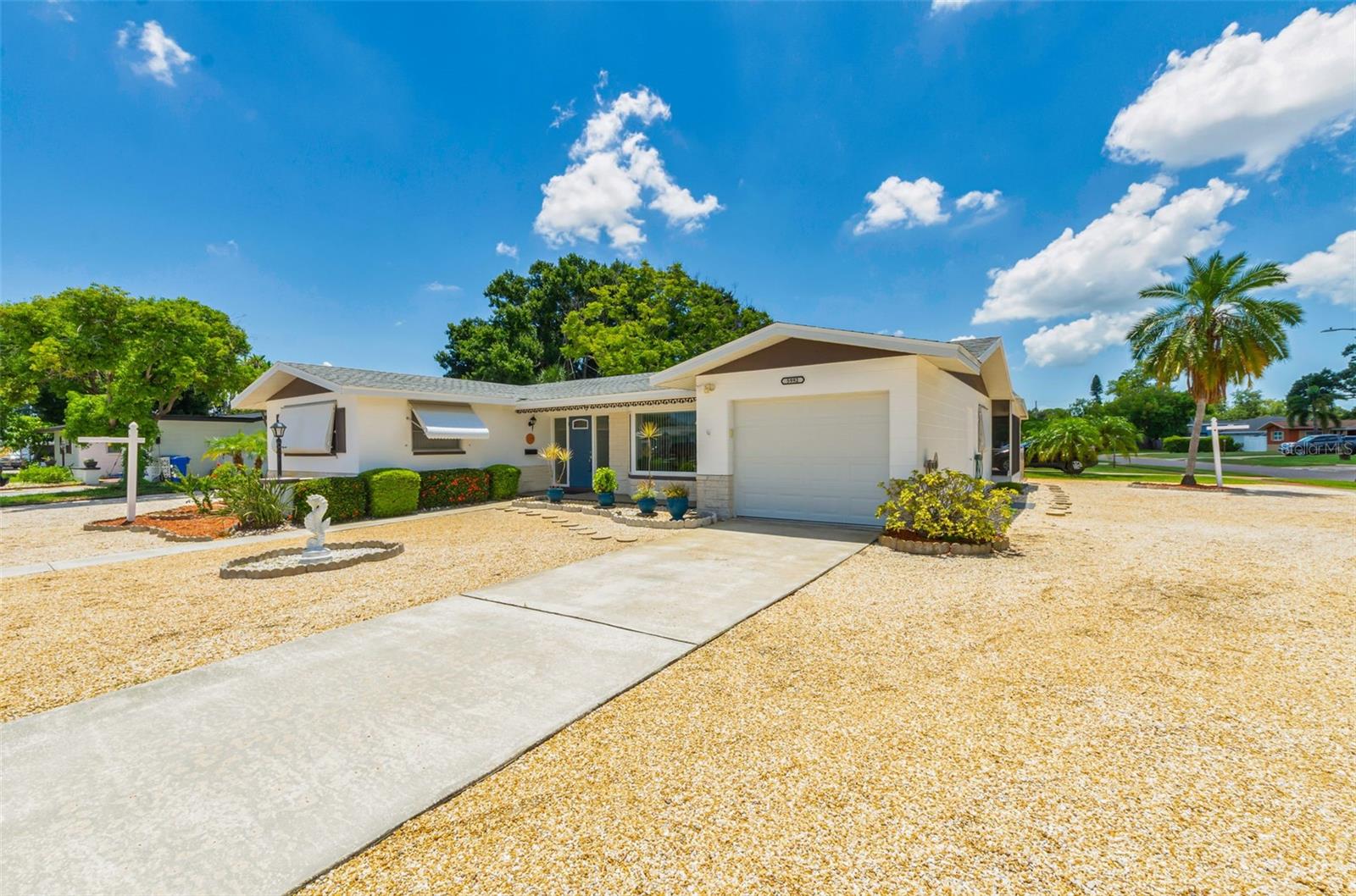 5992 32nd, St Petersburg, FL 33710
