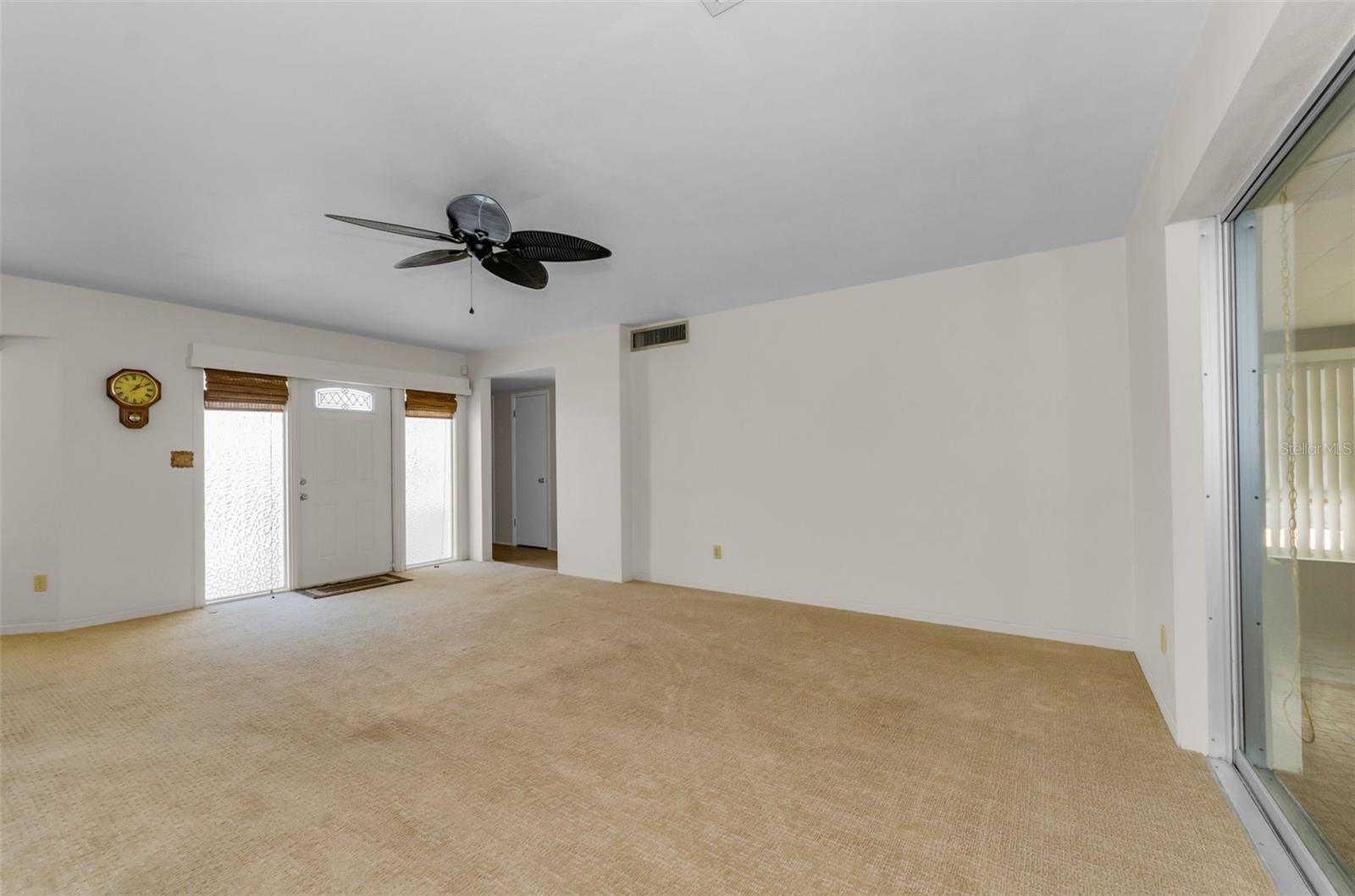 5992 32nd, St Petersburg, FL 33710
