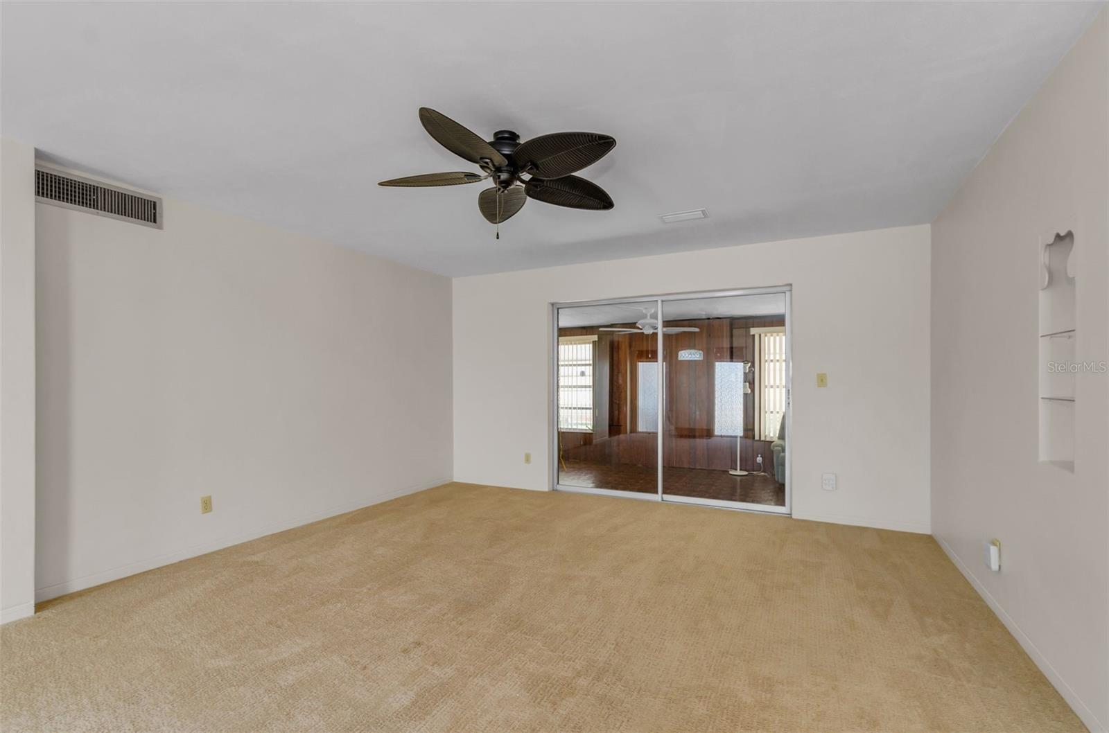 5992 32nd, St Petersburg, FL 33710