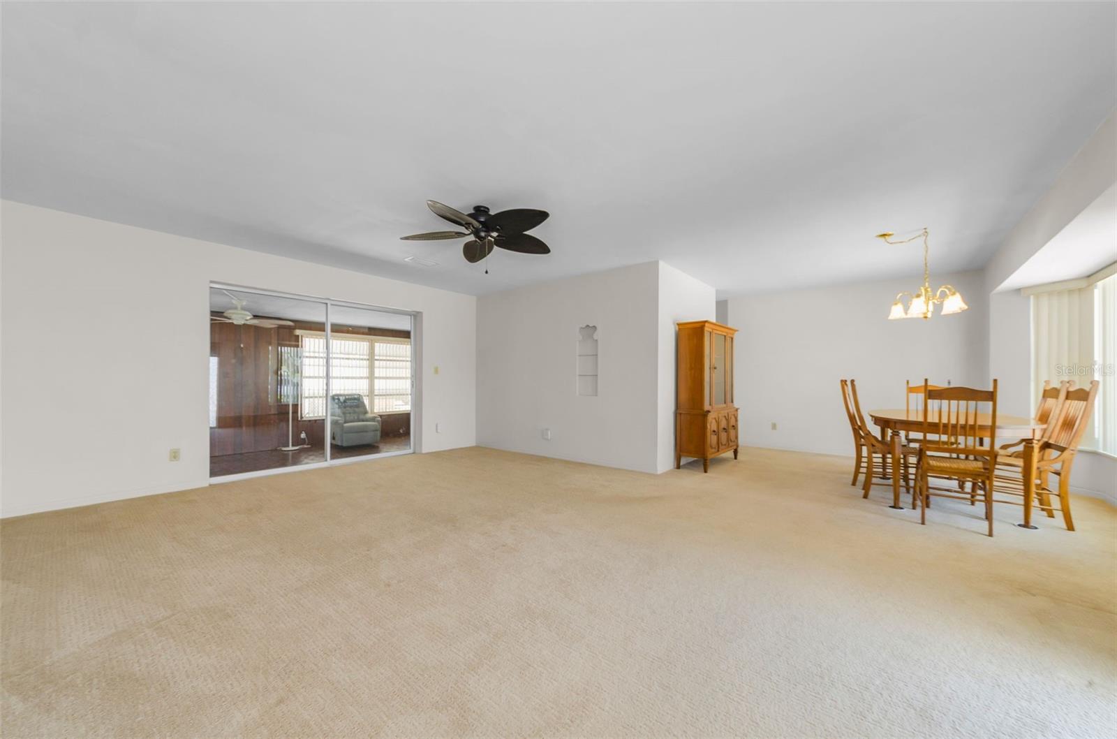 5992 32nd, St Petersburg, FL 33710