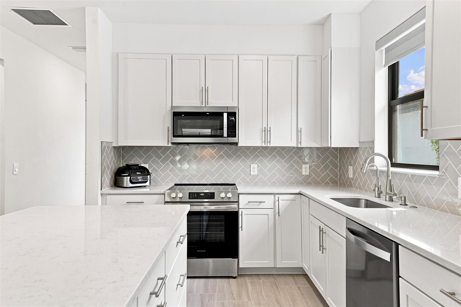 6713 Alstead, Bradenton, FL 34202