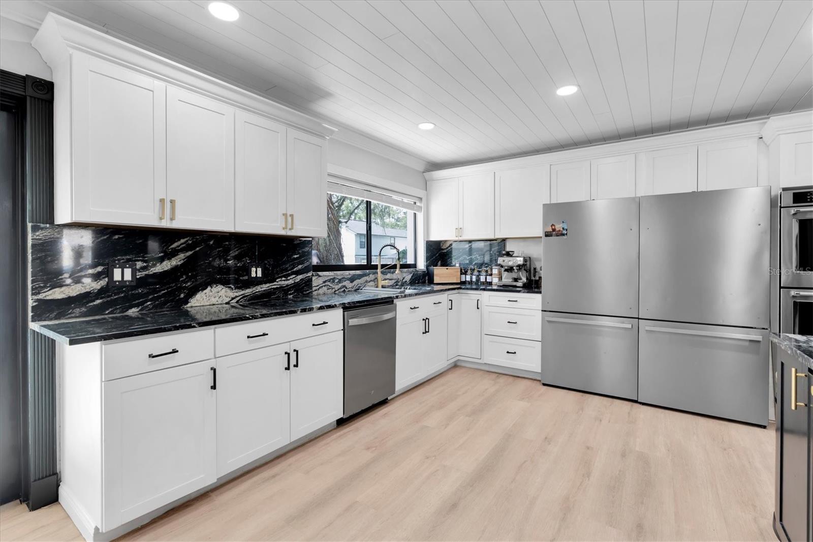 1901 Landside, Valrico, FL 33594