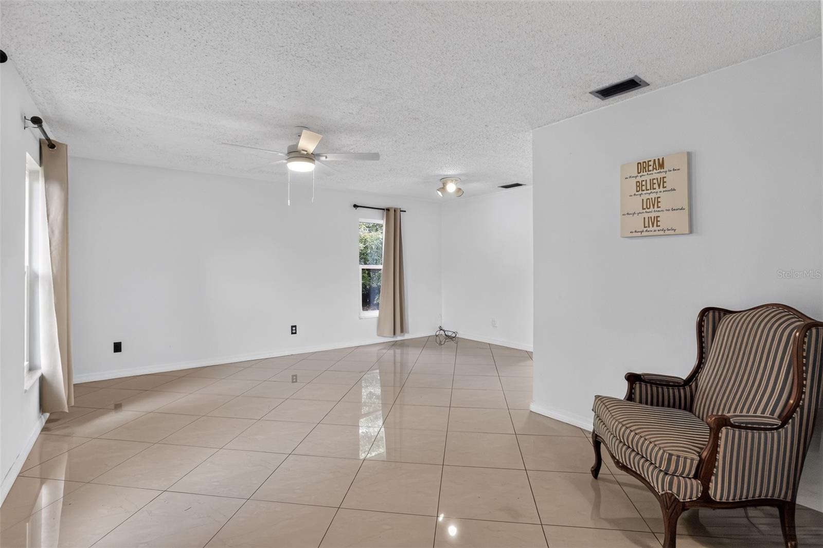 13635 Berkshire, Grand Island, FL 32735