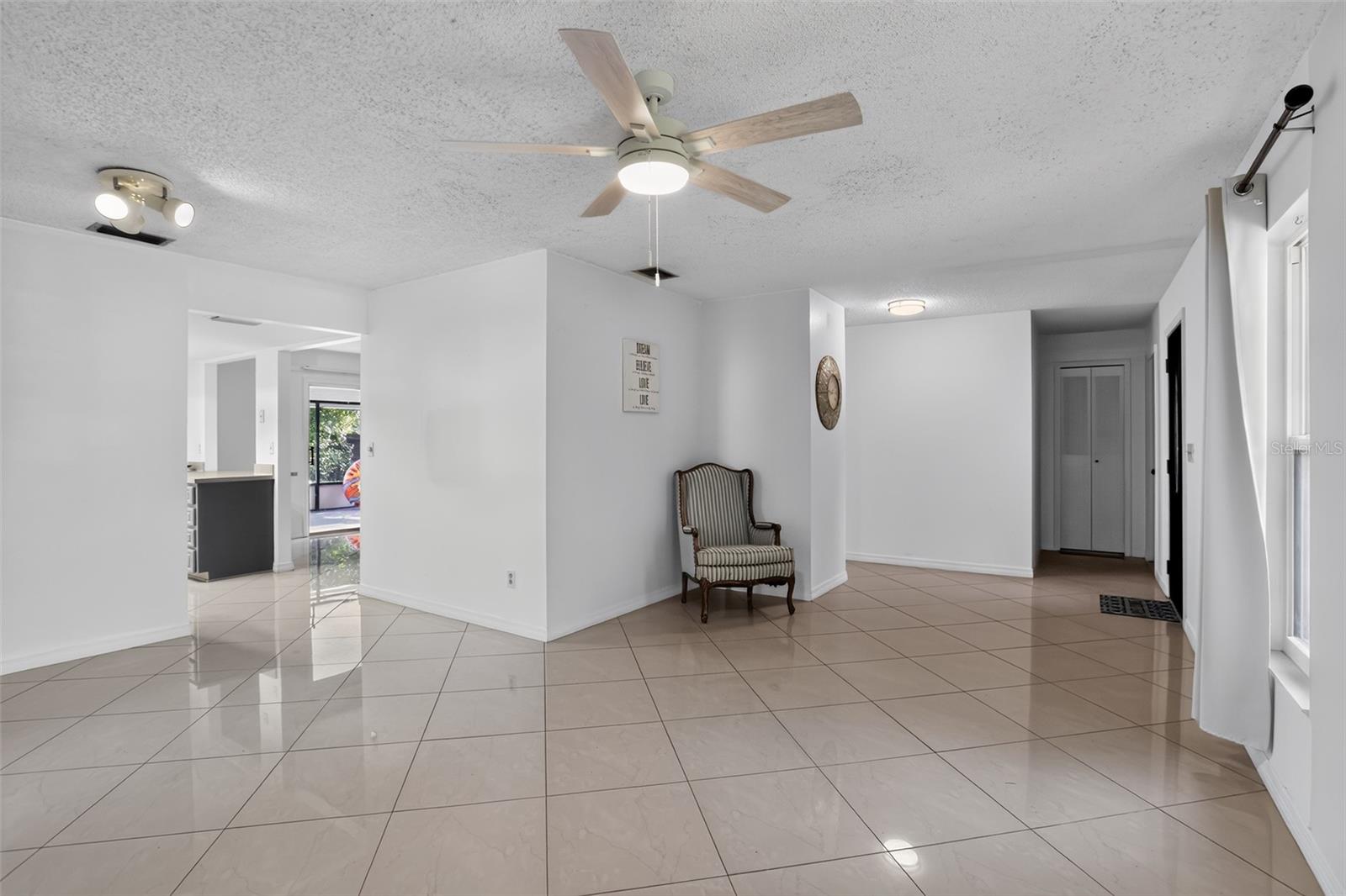 13635 Berkshire, Grand Island, FL 32735