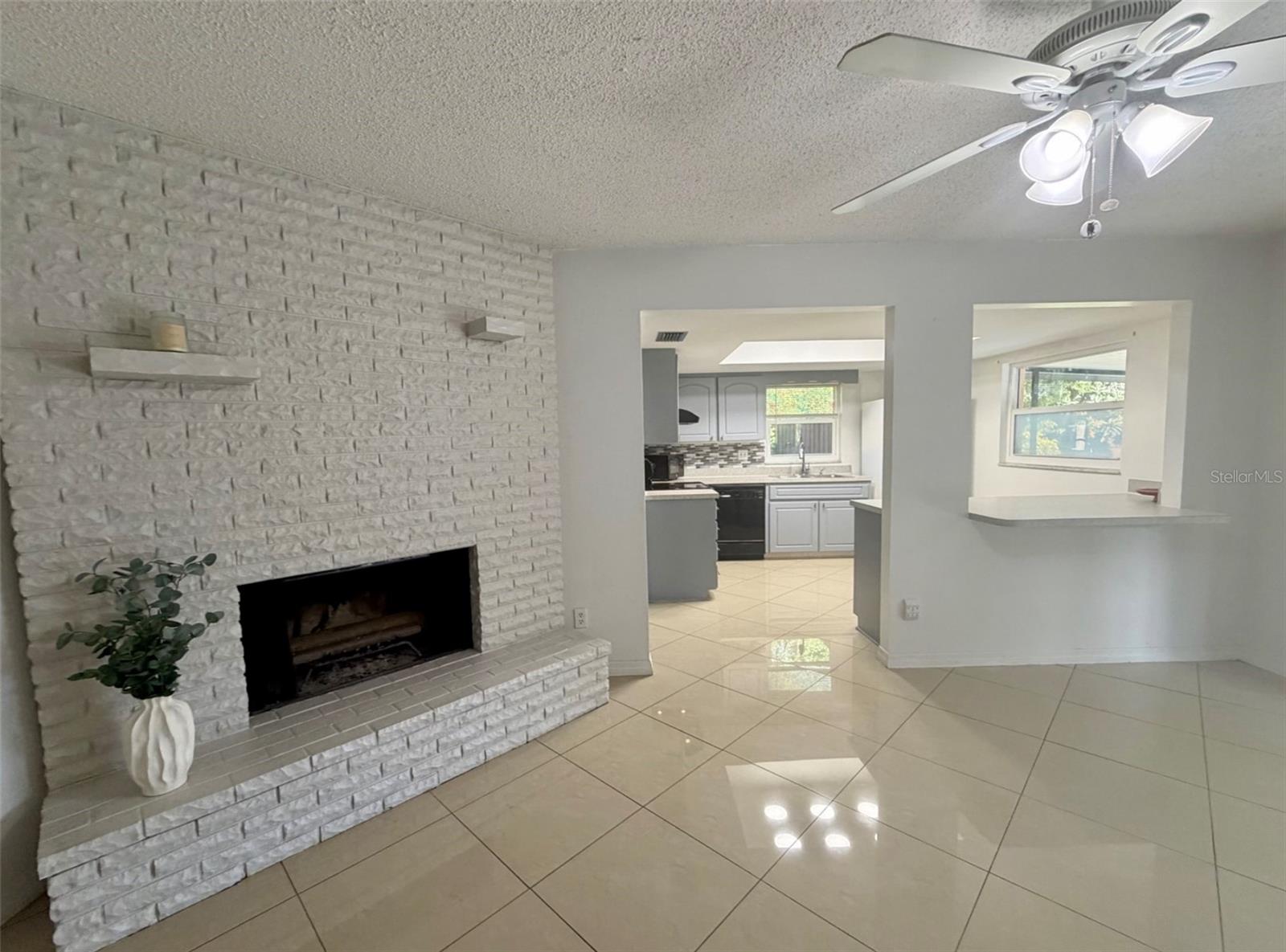 13635 Berkshire, Grand Island, FL 32735