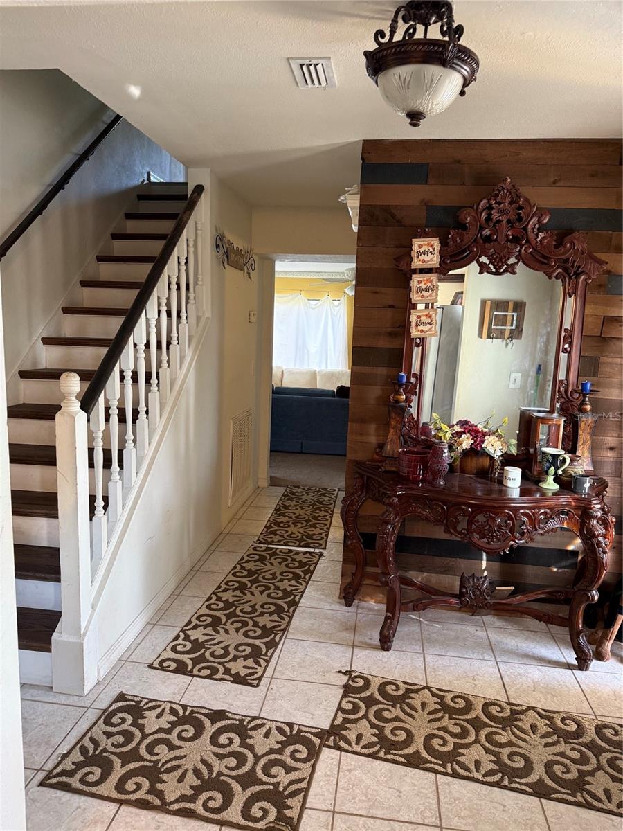 915 Hillside, Winter Haven, FL 33881