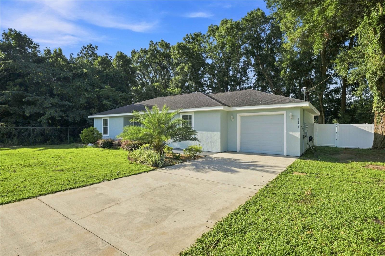 1864 126th, Anthony, FL 32617