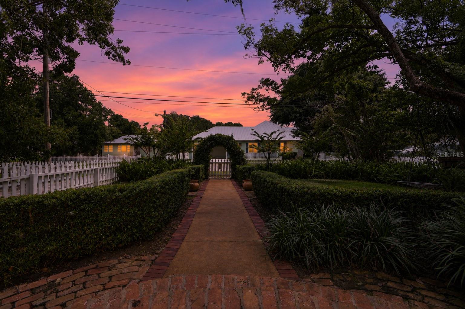 1112 Palmetto, New Smyrna Beach, FL 32168