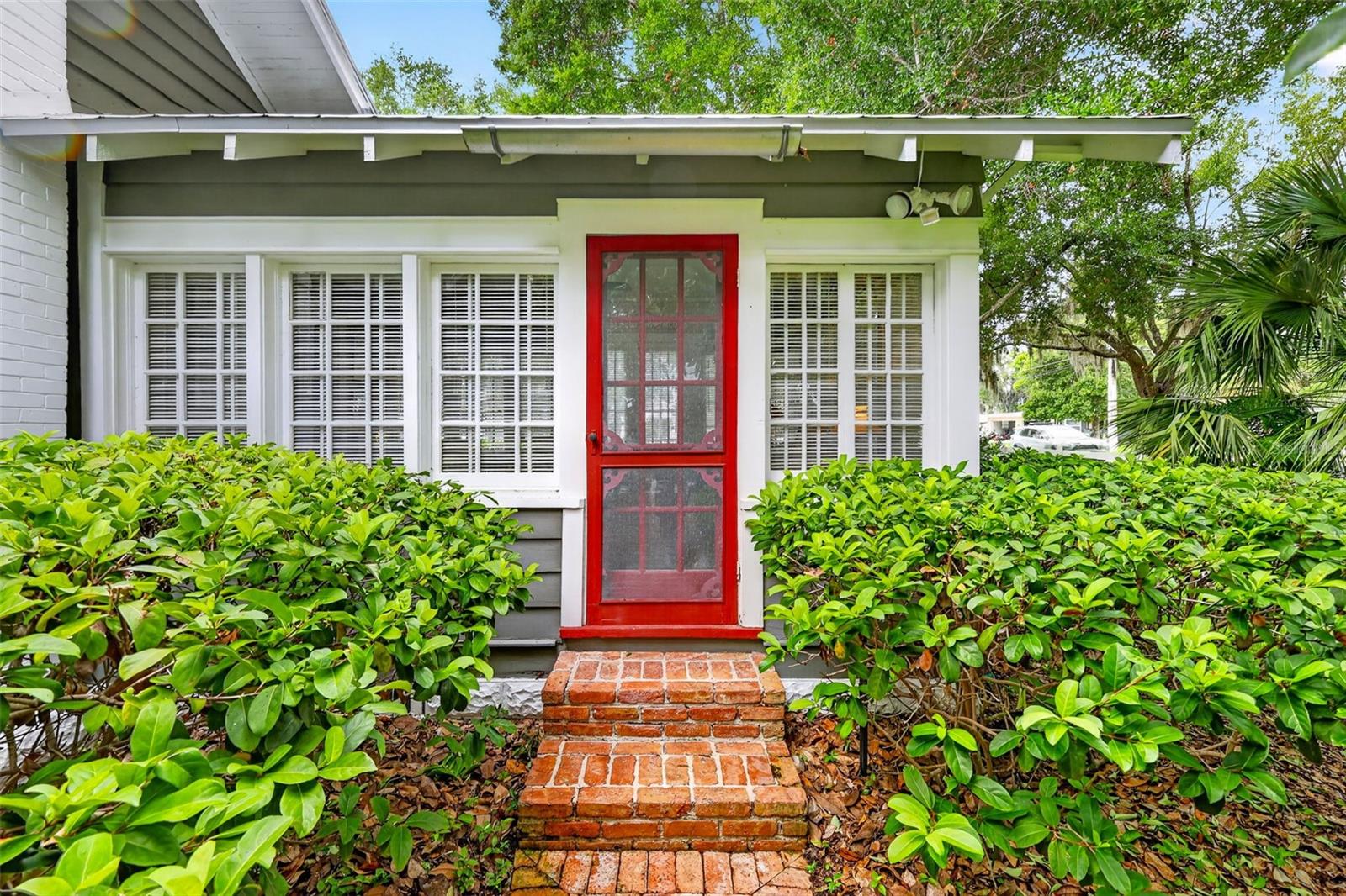 1046 Mcdonald, Mount Dora, FL 32757