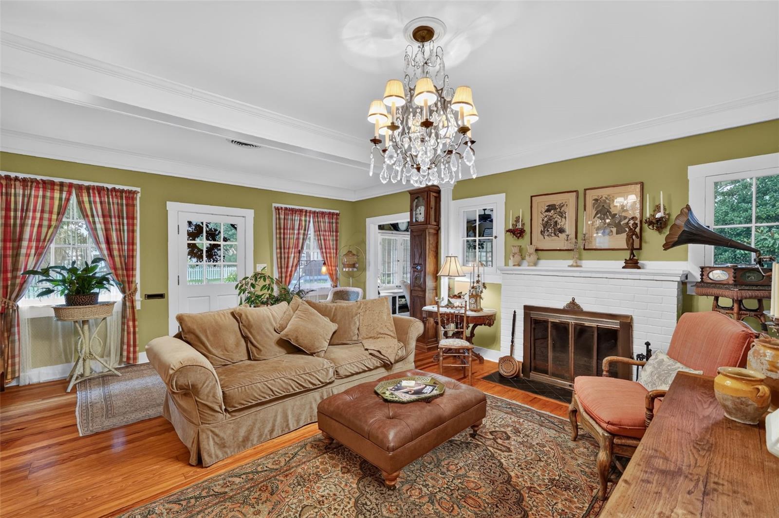 1046 Mcdonald, Mount Dora, FL 32757