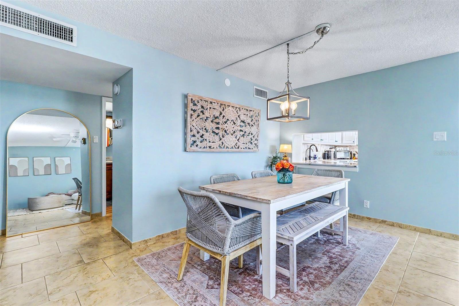 6145 Sun Unit 306, St Petersburg, FL 33715