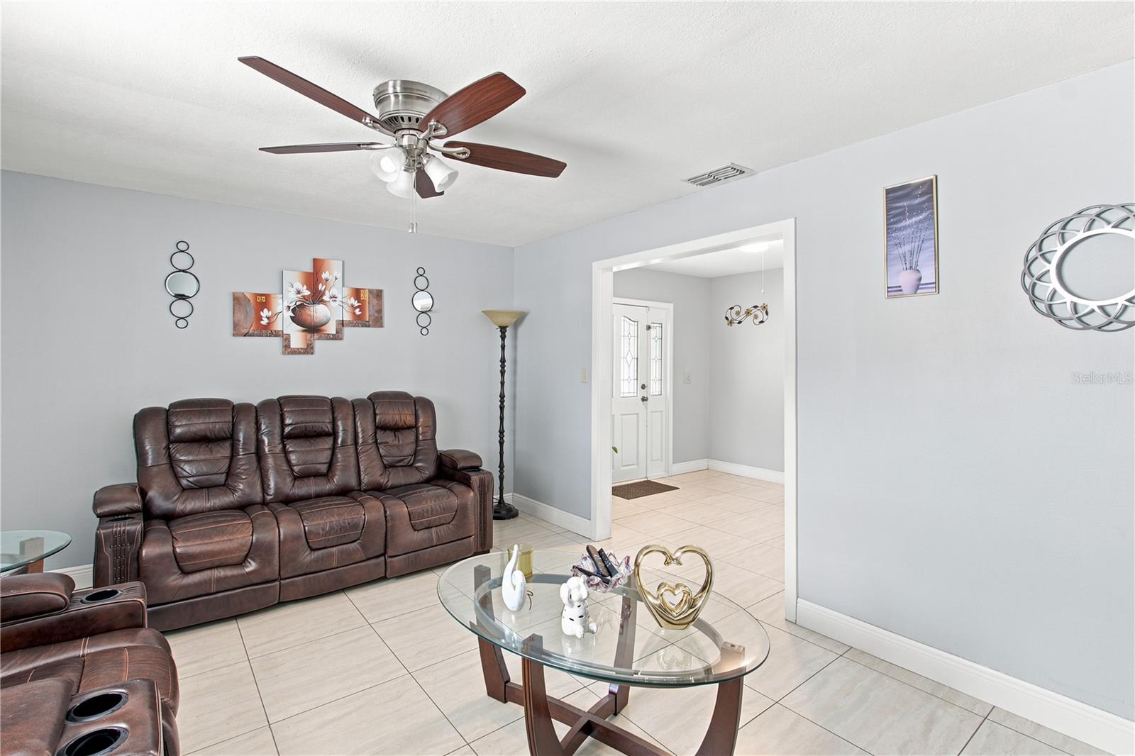 6513 Manhattan, Tampa, FL 33614
