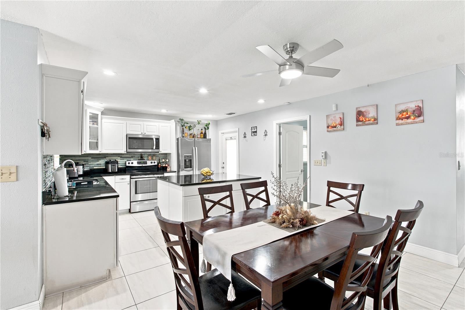 6513 Manhattan, Tampa, FL 33614