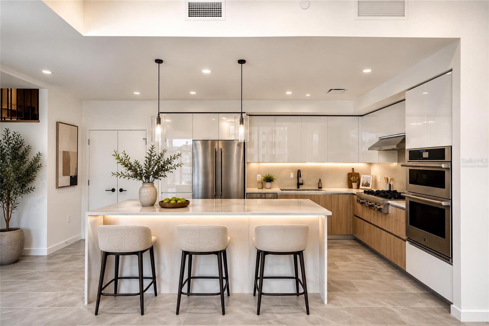 400 Central Unit 407, St Petersburg, FL 33701
